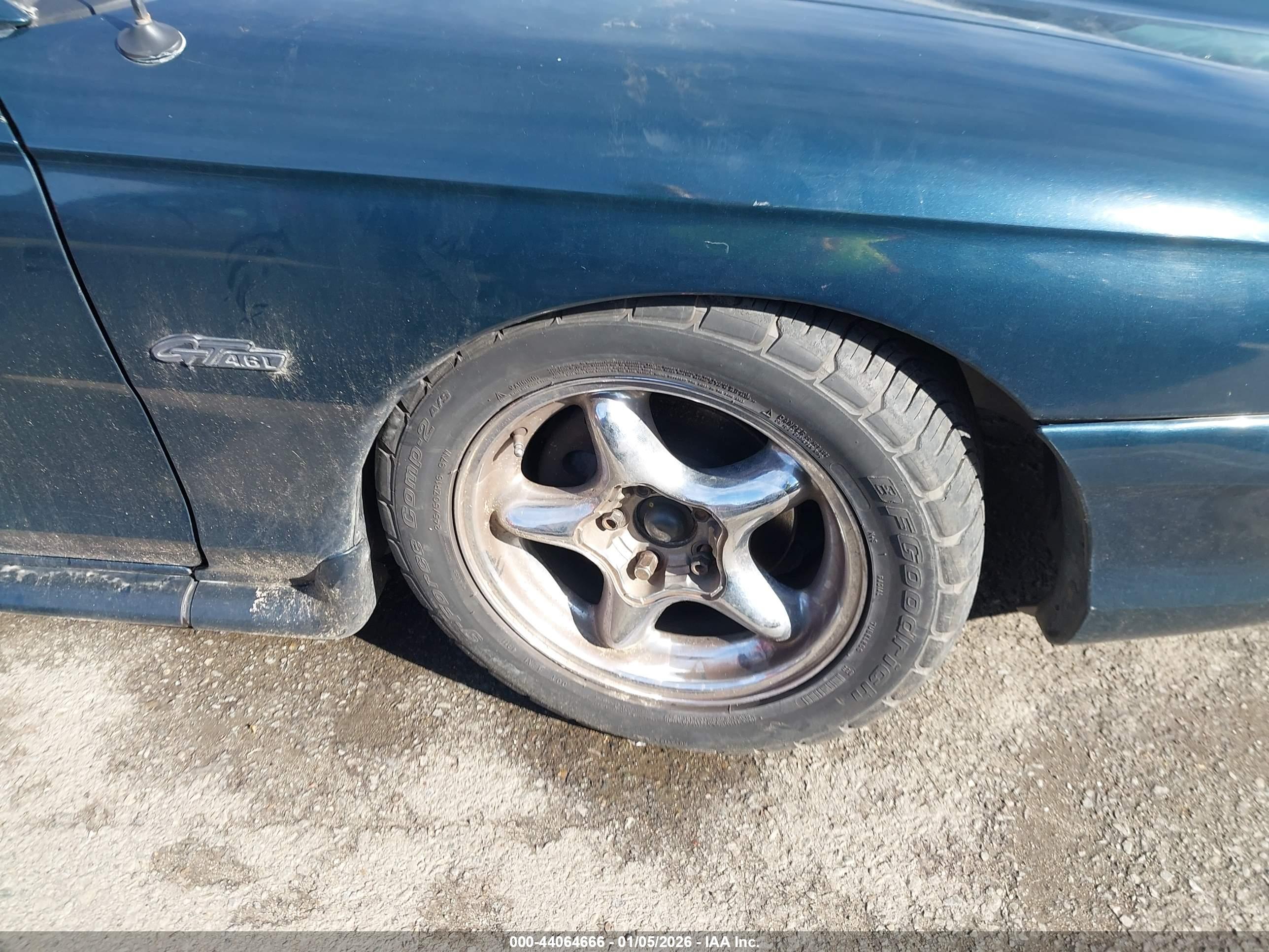 FORD MUSTANG image 6