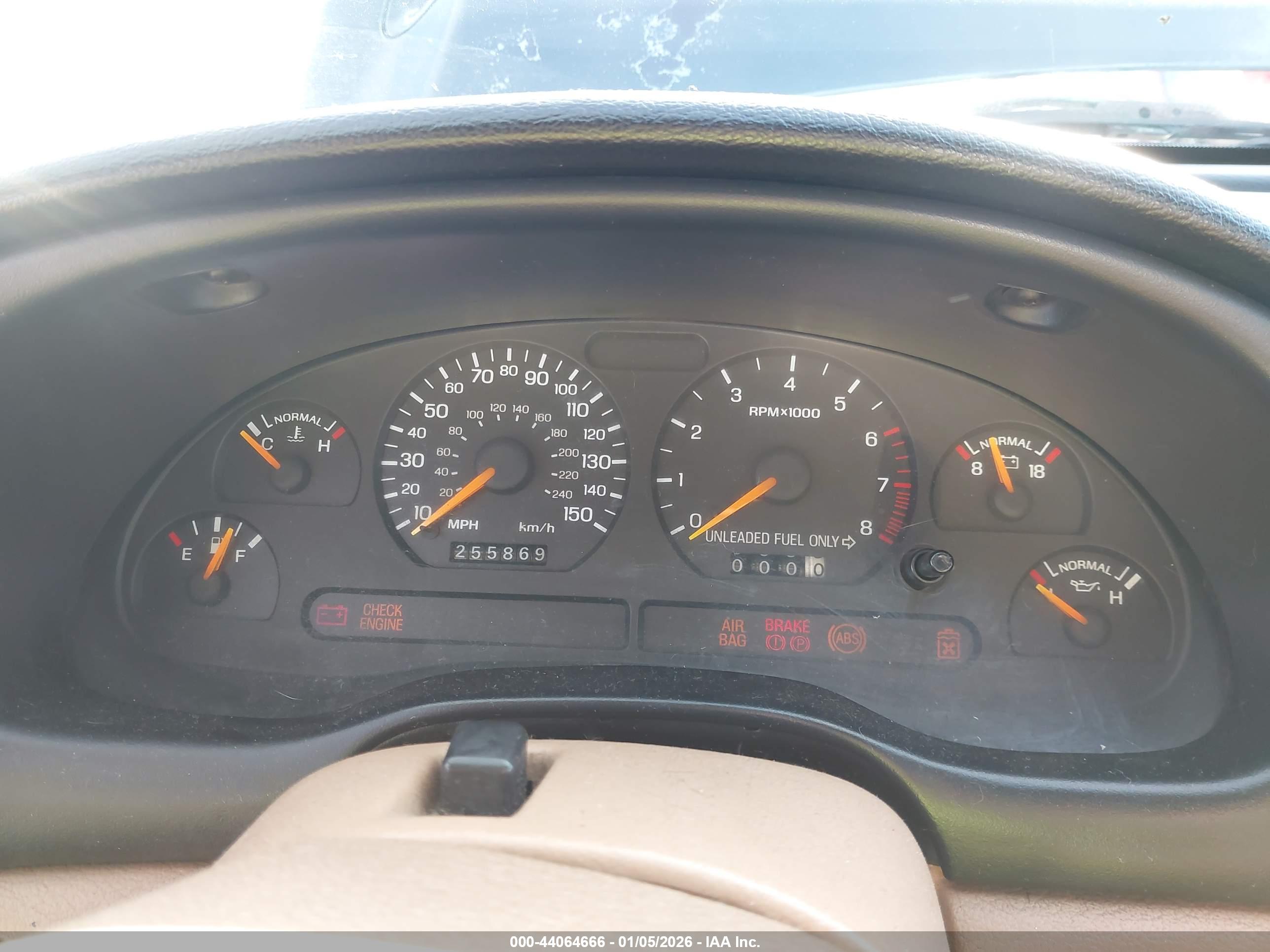 FORD MUSTANG image 7