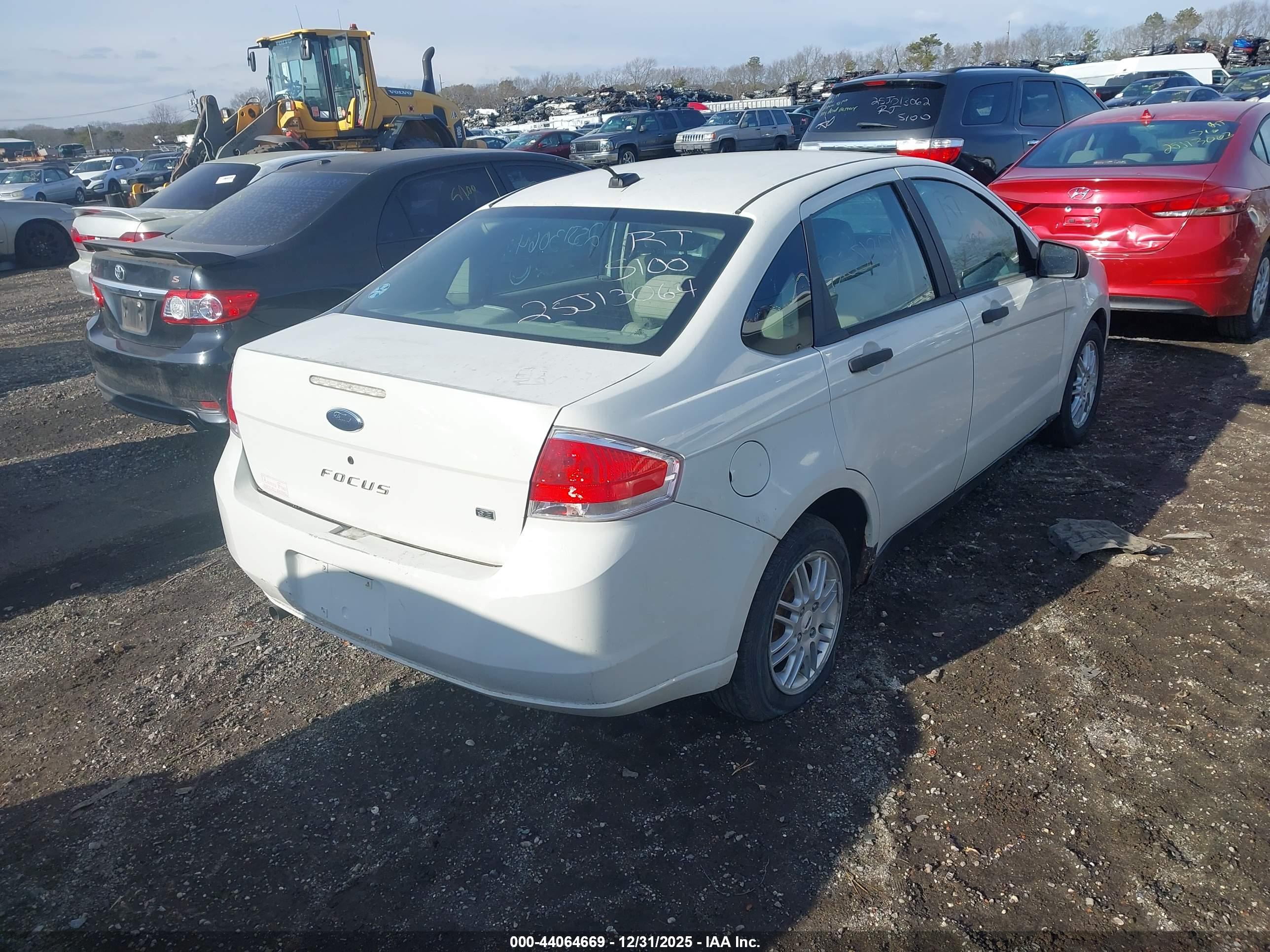 FORD FOCUS image 4