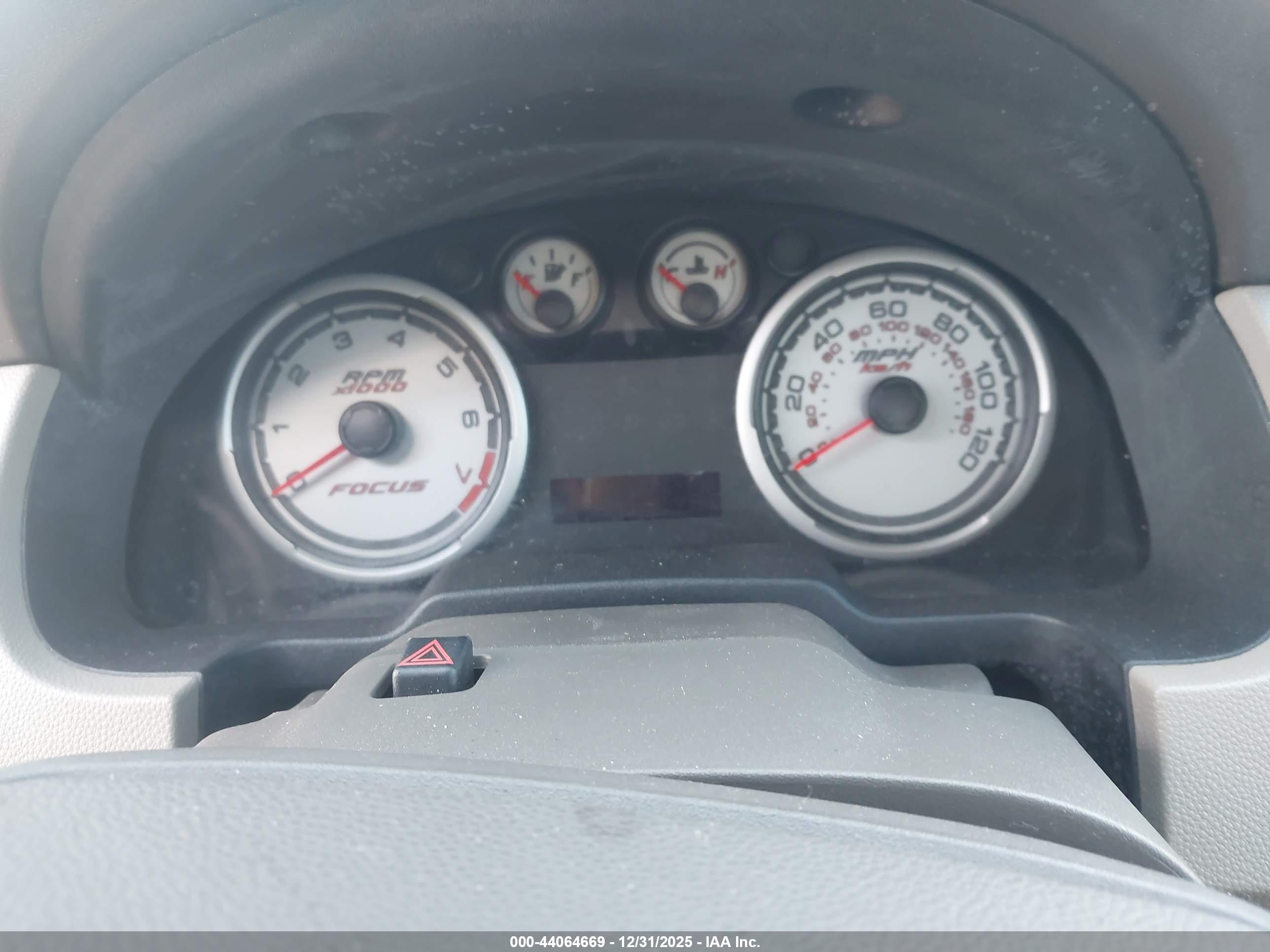 FORD FOCUS image 7