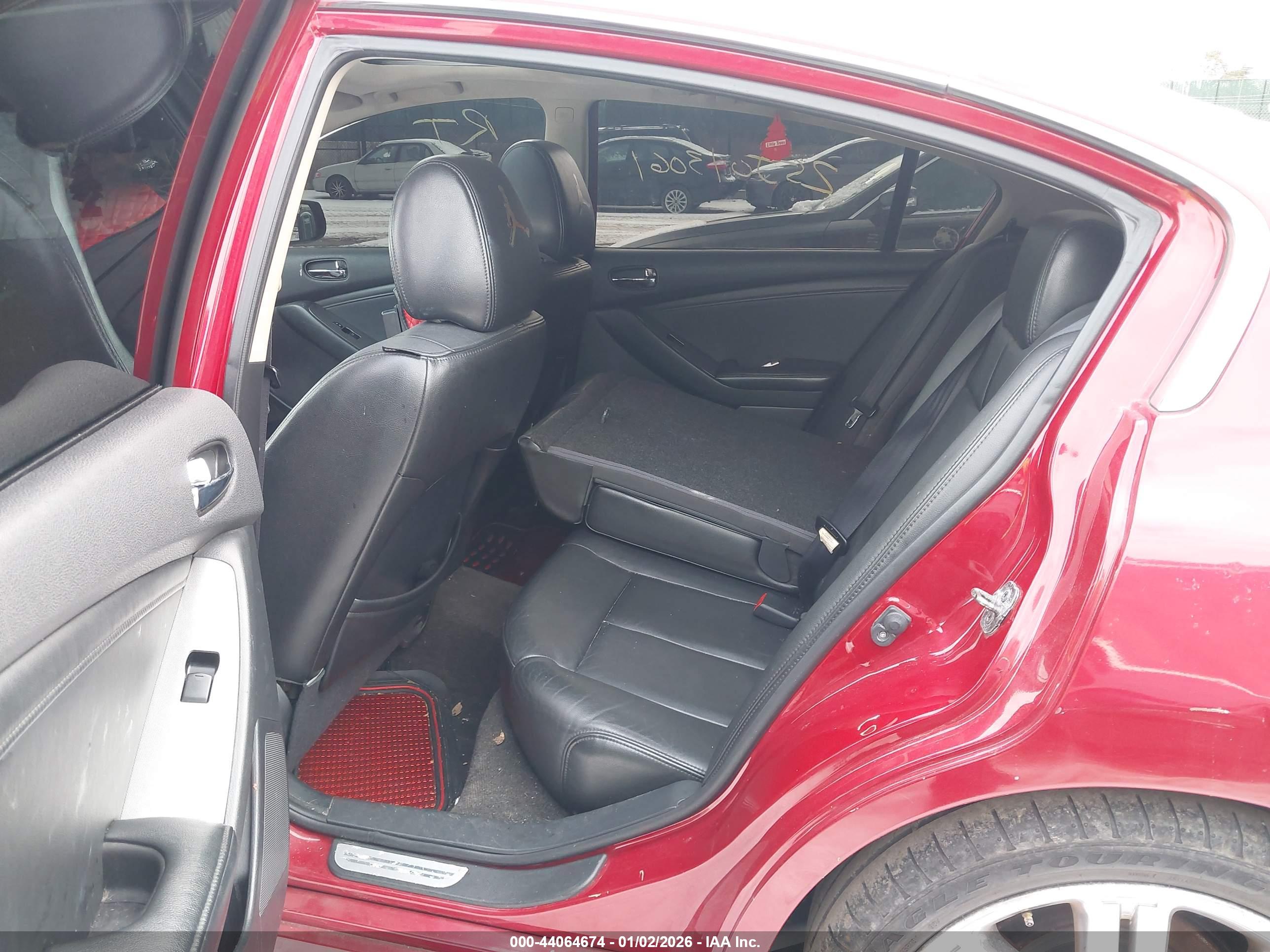 NISSAN ALTIMA image 8
