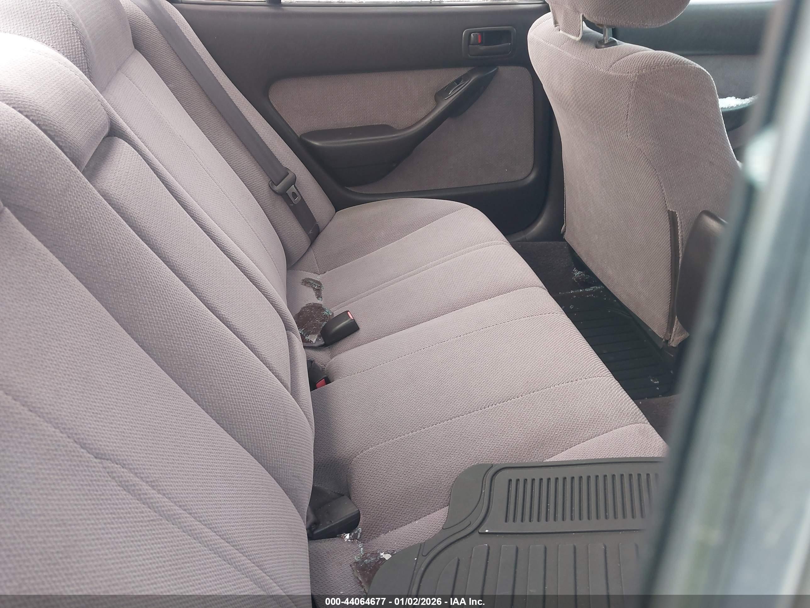 TOYOTA CAMRY image 8