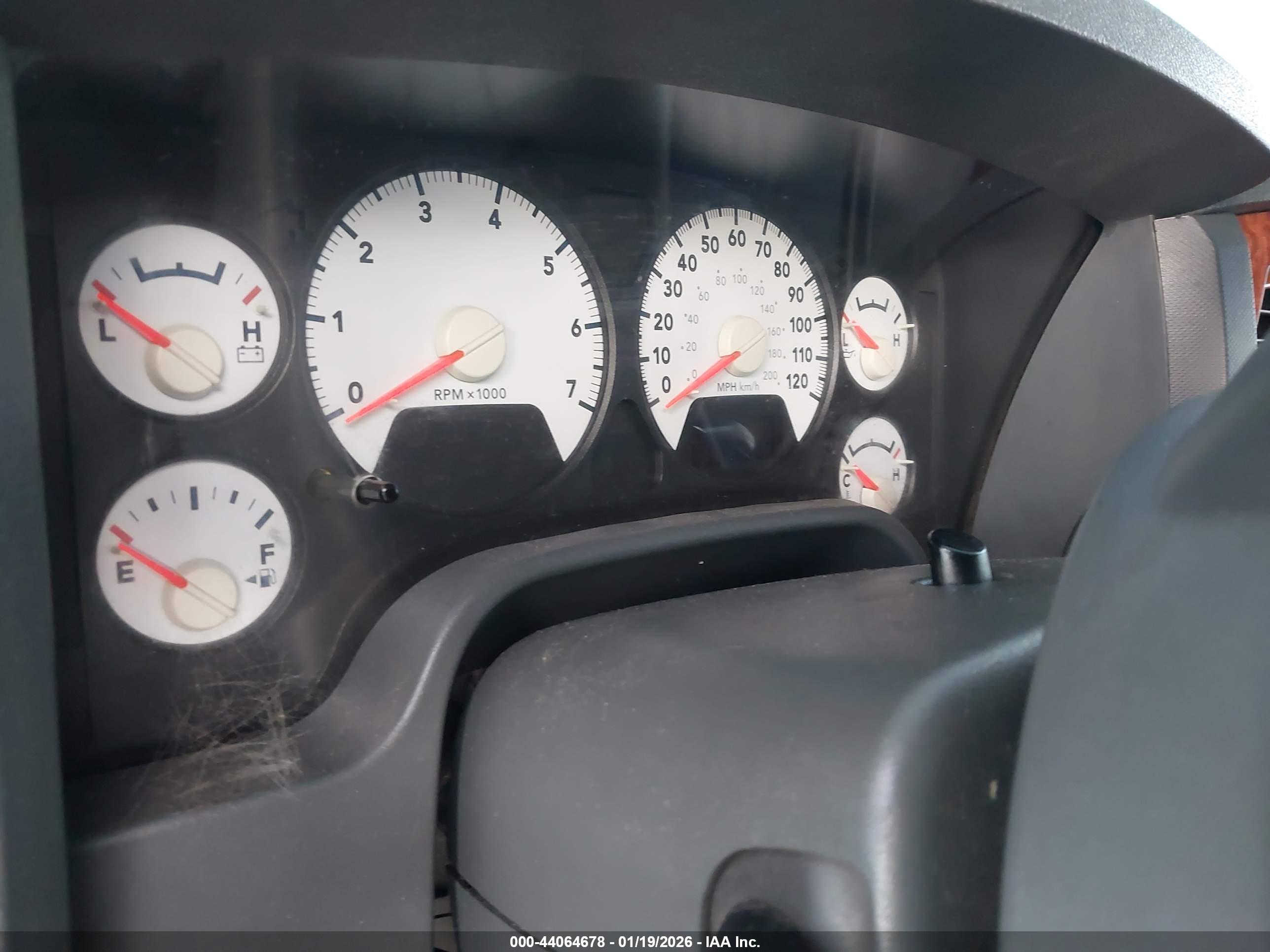 DODGE RAM image 7