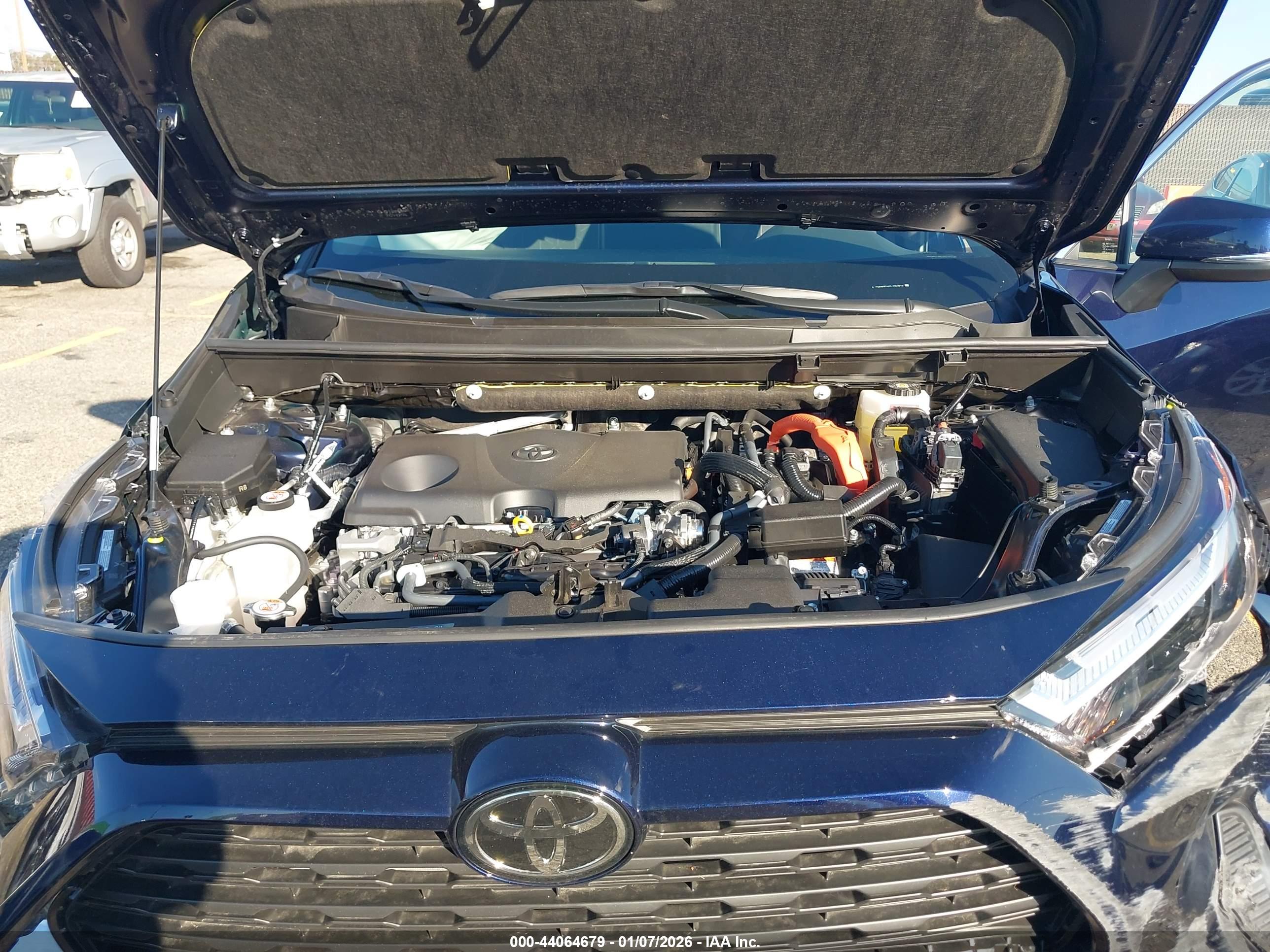 TOYOTA RAV4 image 10