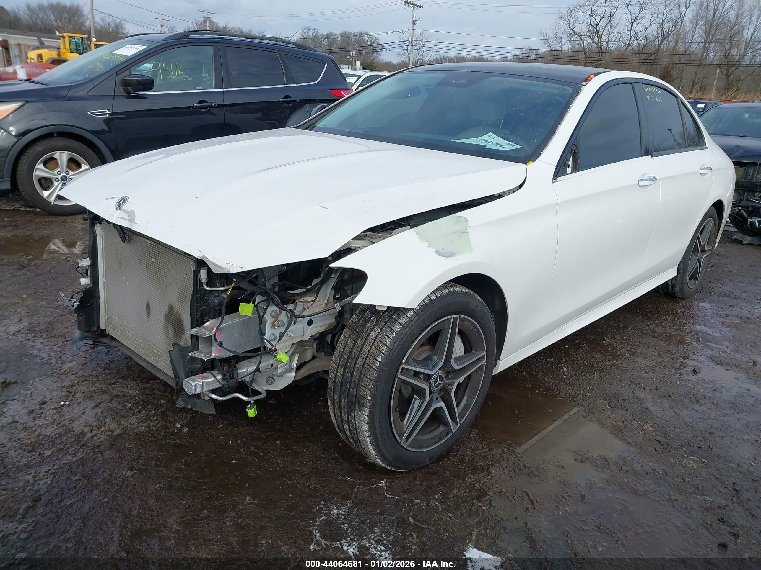 MERCEDES-BENZ E image 2