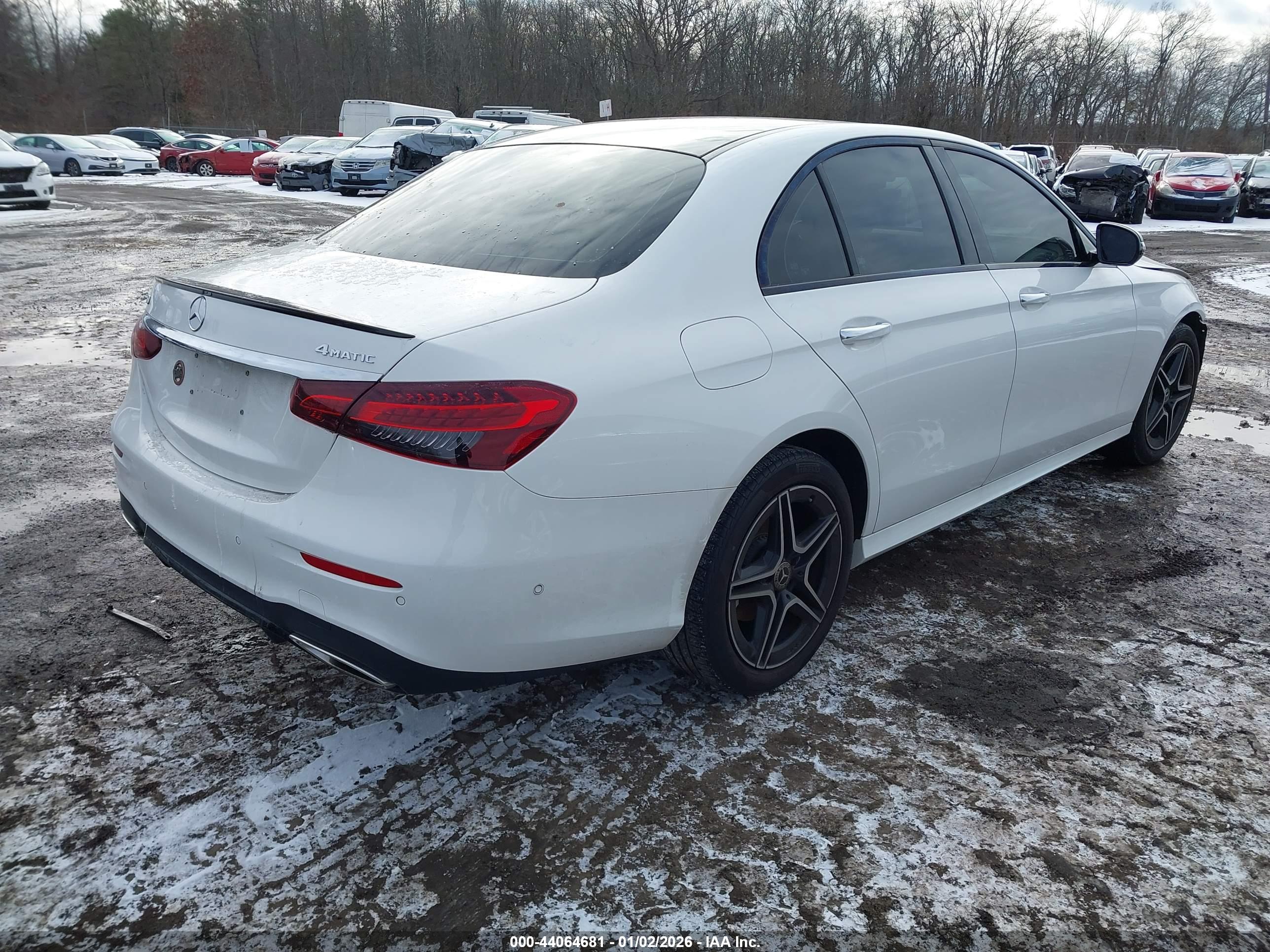 MERCEDES-BENZ E image 4