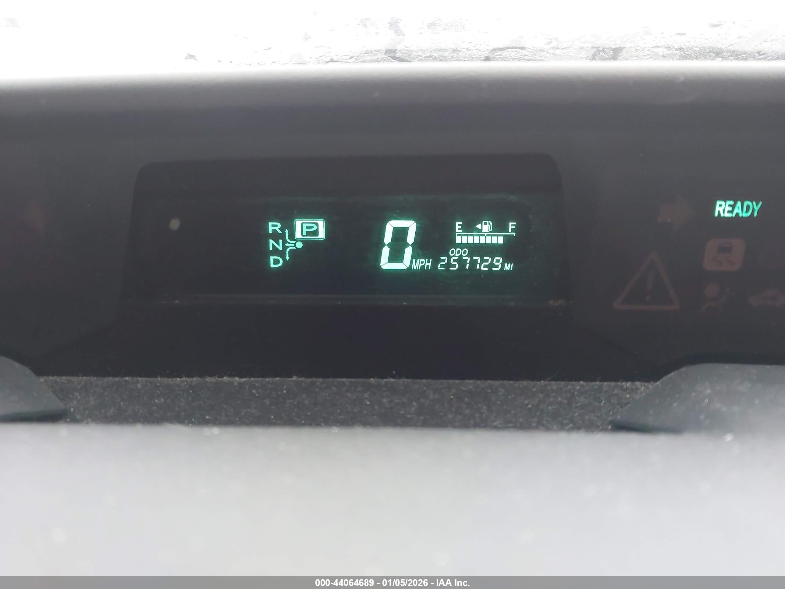 TOYOTA PRIUS image 7