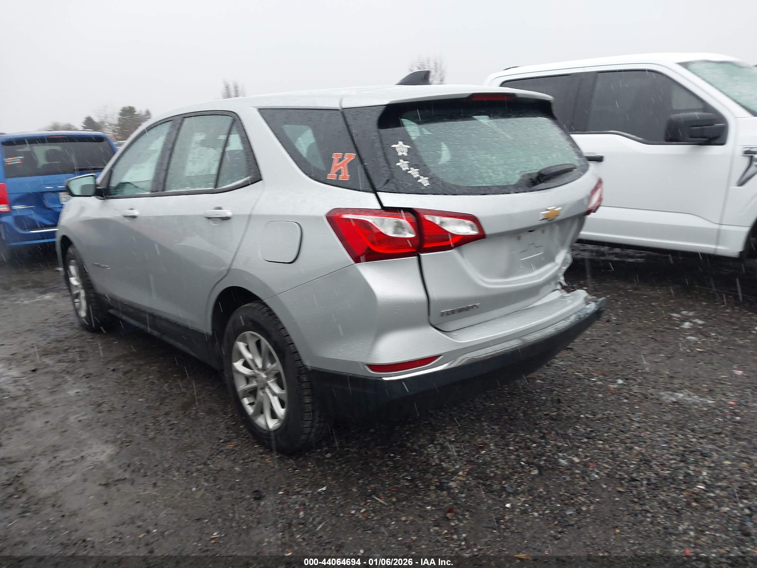 CHEVROLET EQUINOX image 3