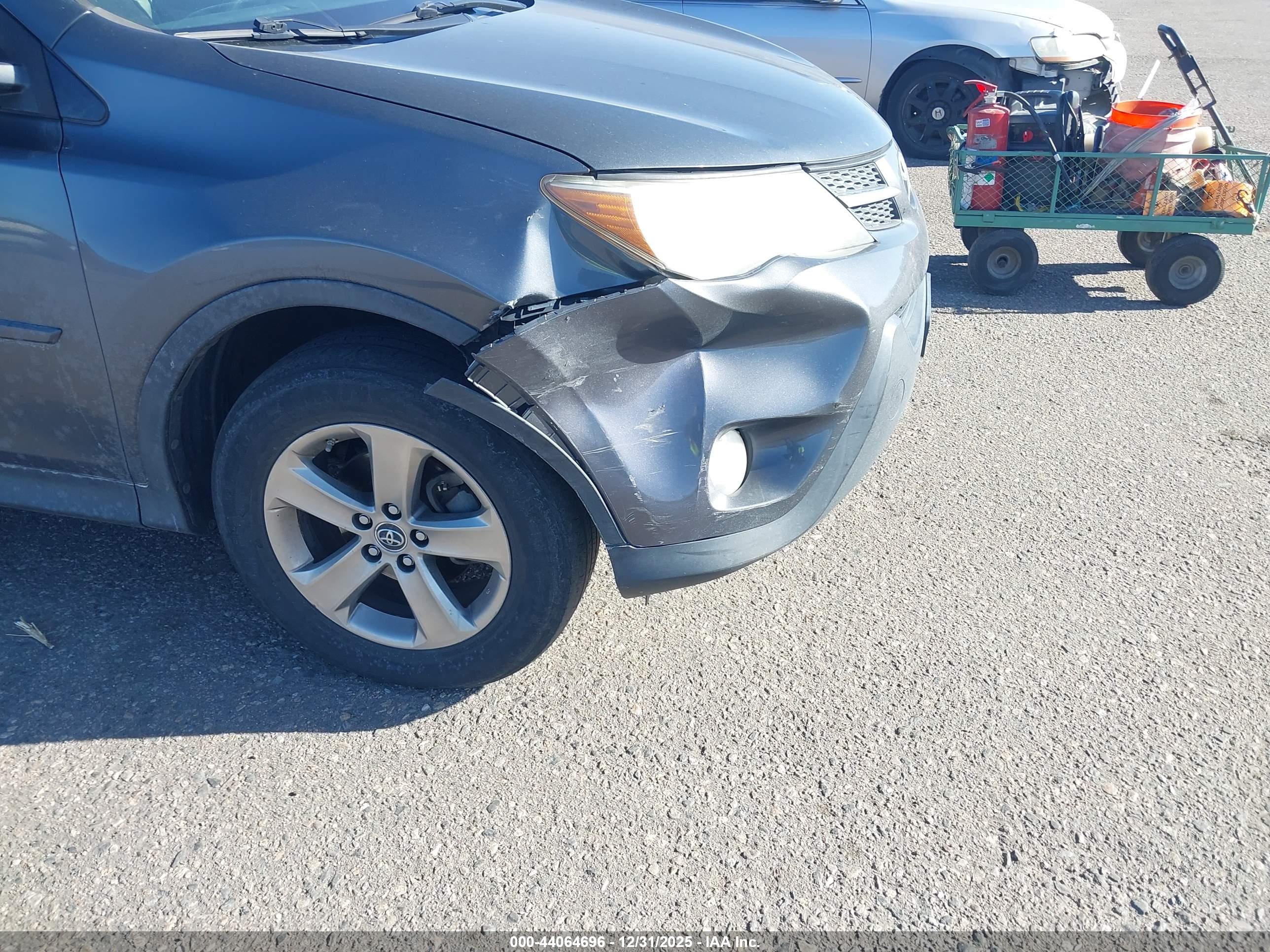 TOYOTA RAV4 image 6