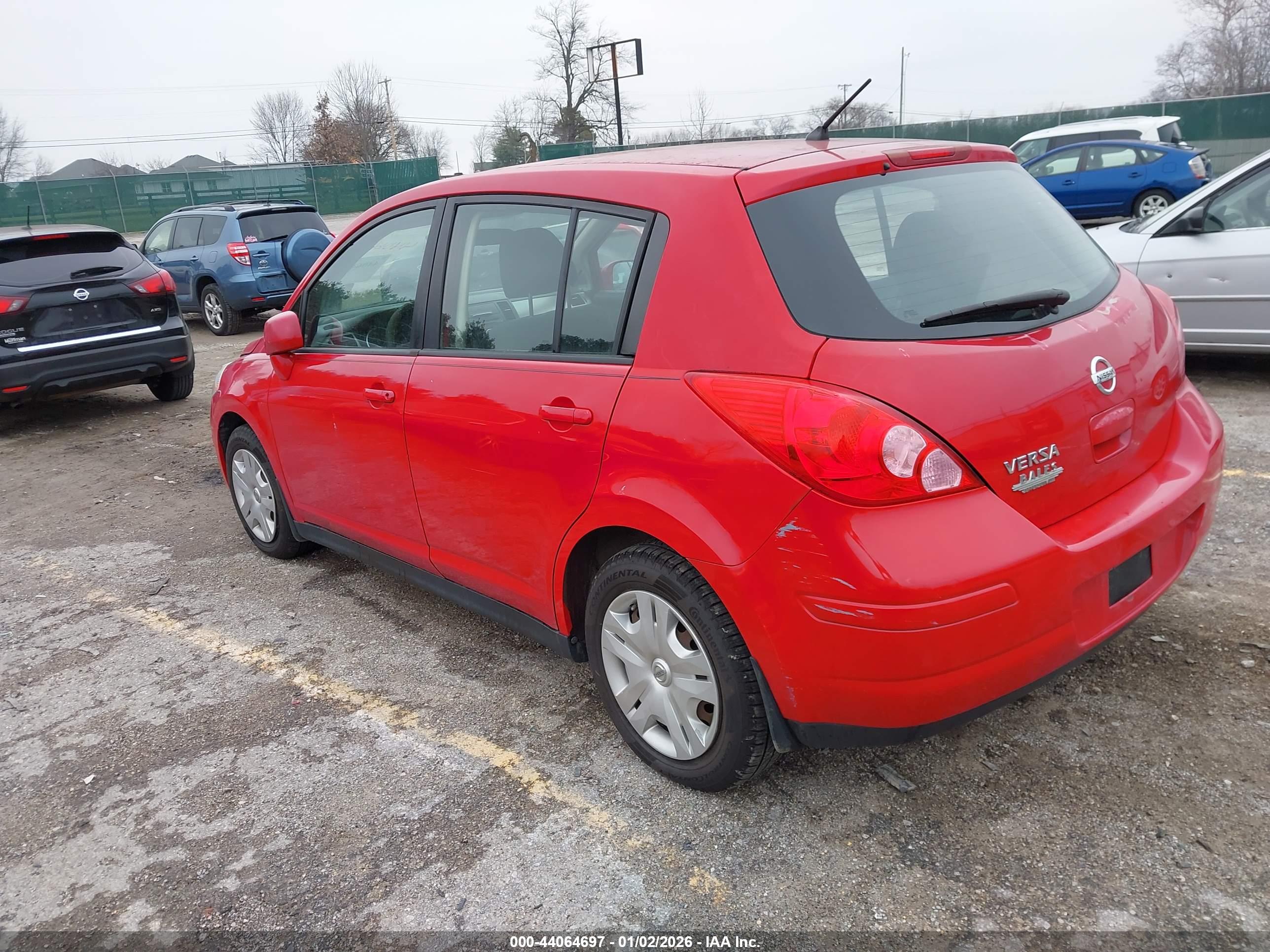NISSAN VERSA image 3