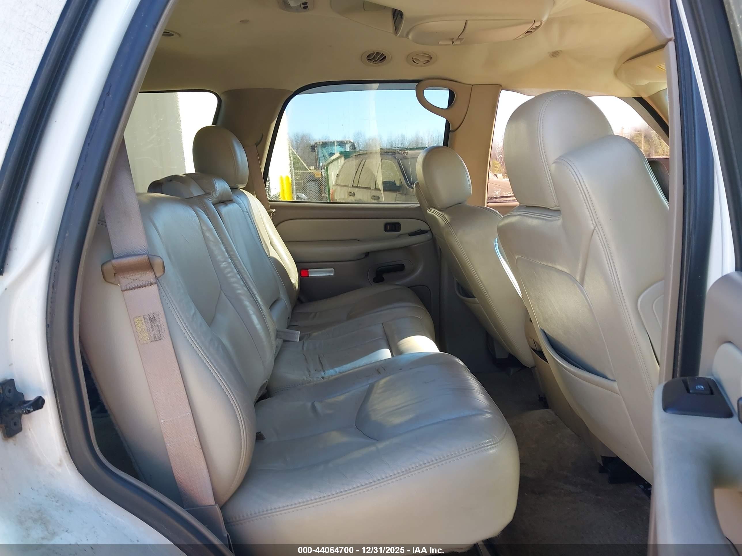 CHEVROLET TAHOE image 8
