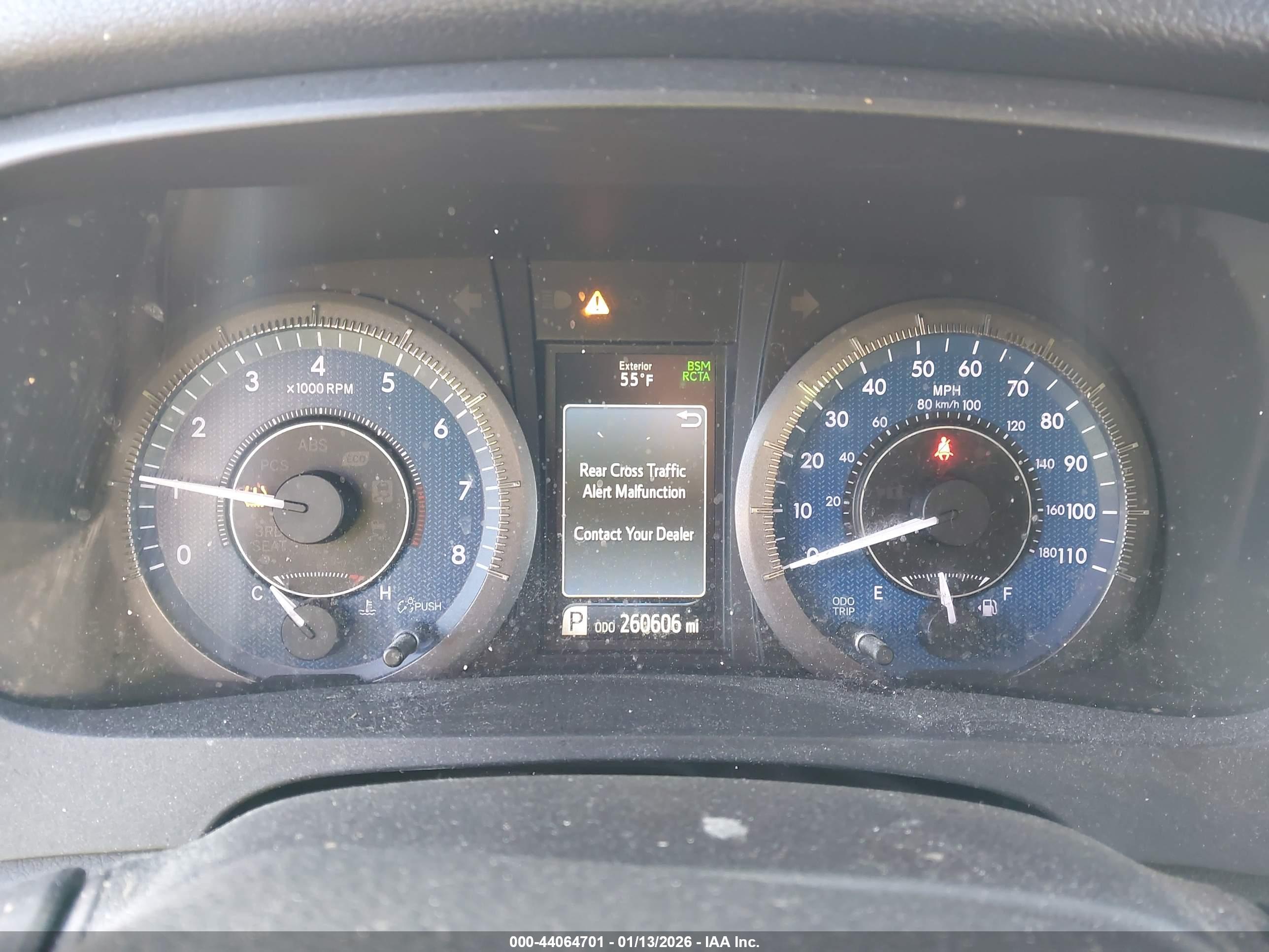 TOYOTA SIENNA image 7