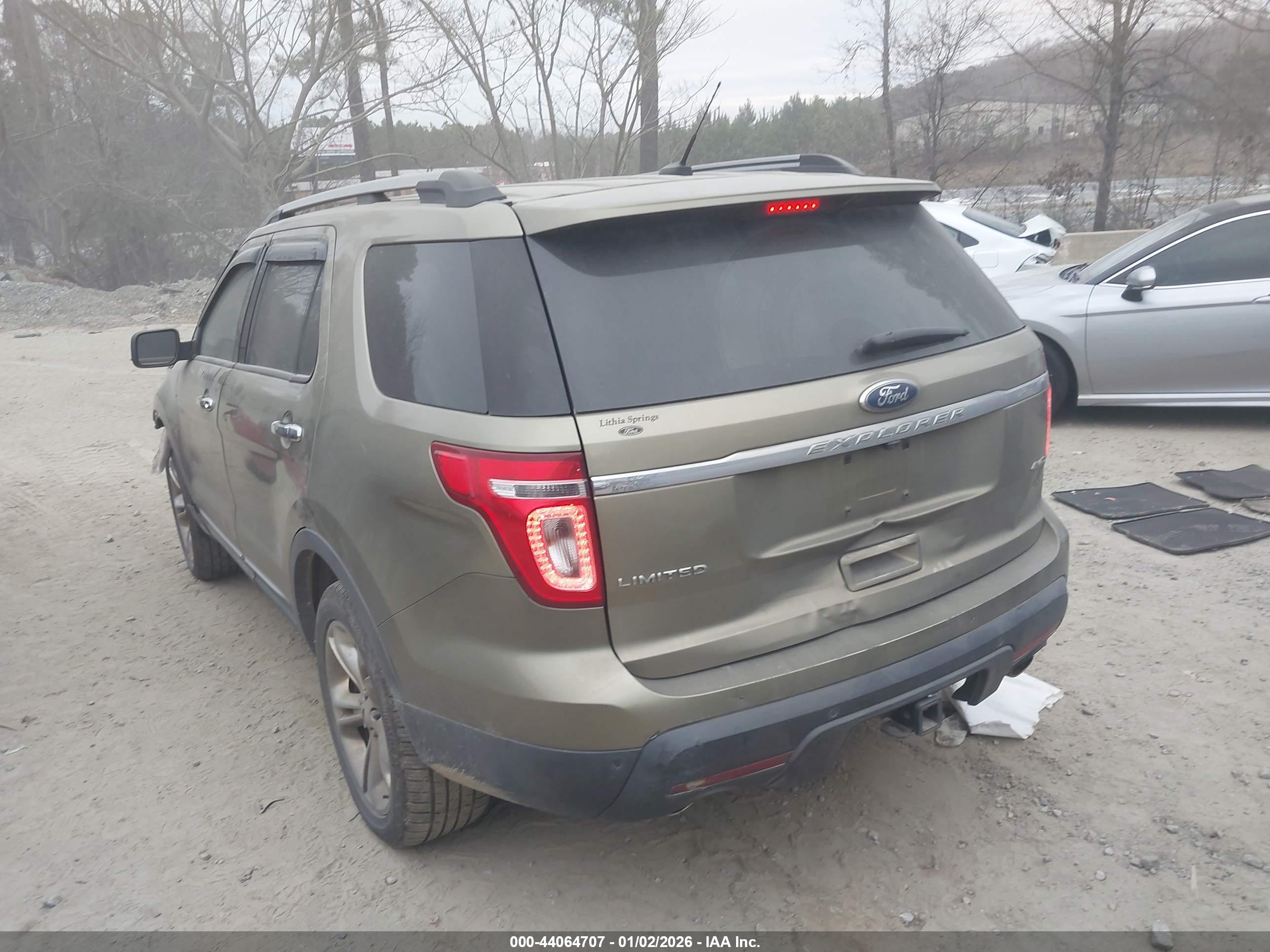 FORD EXPLORER image 3