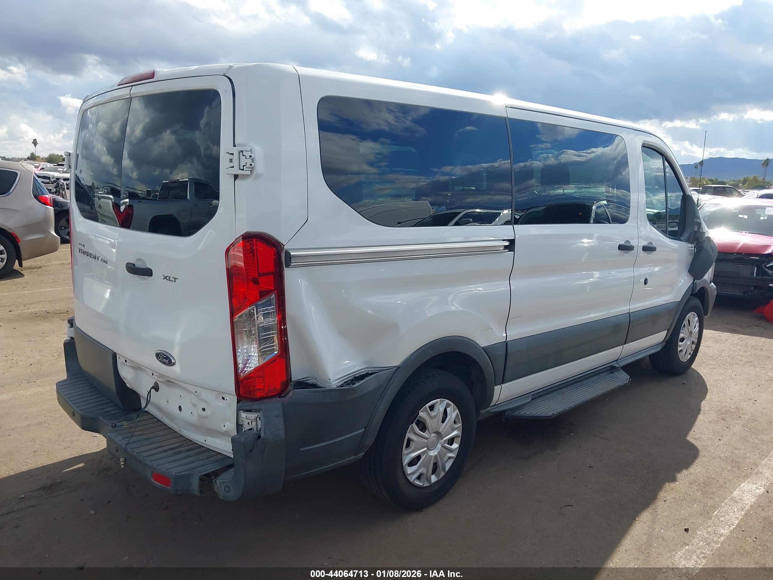 FORD TRANSIT-150 image 6