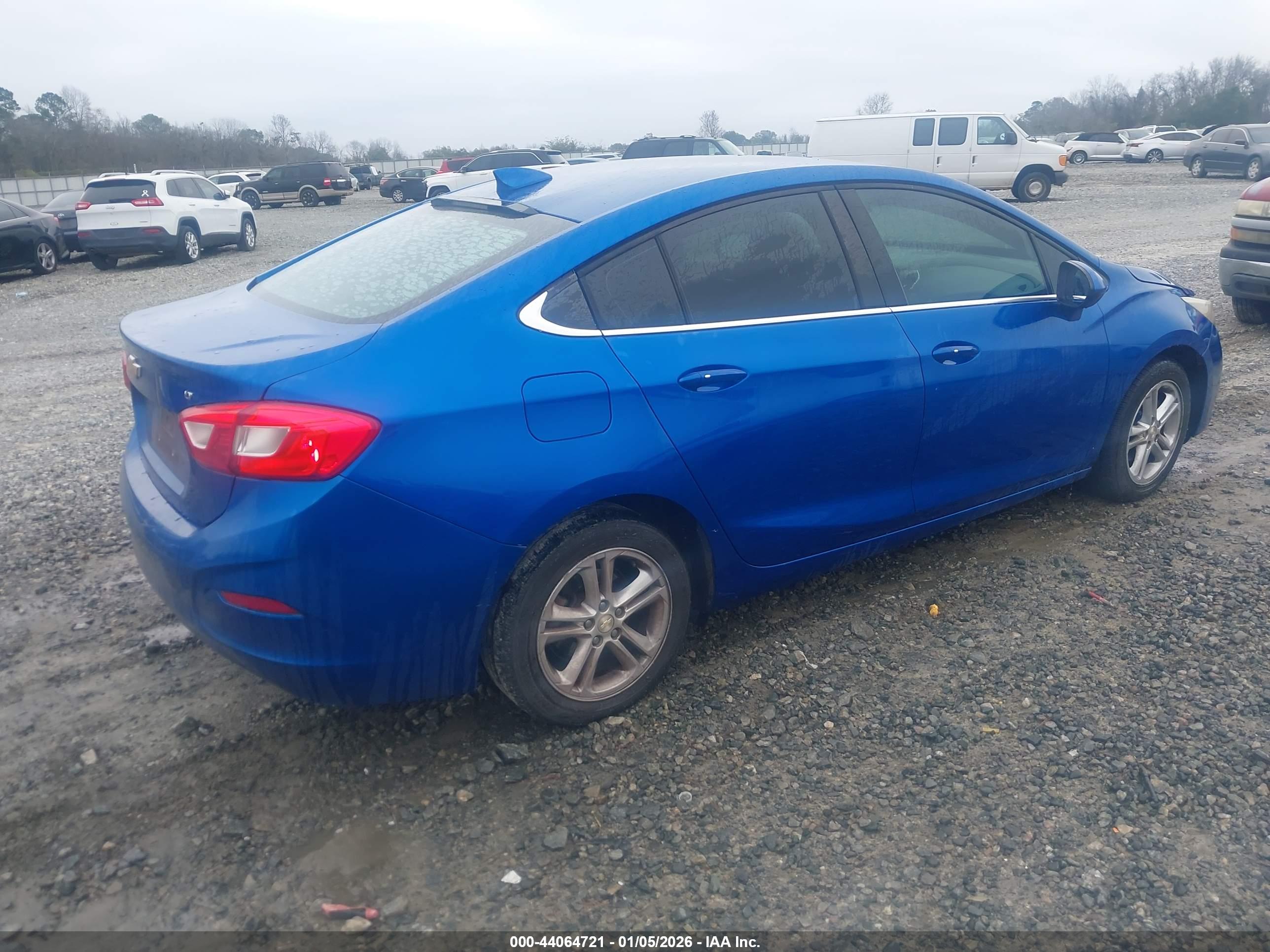 CHEVROLET CRUZE image 4