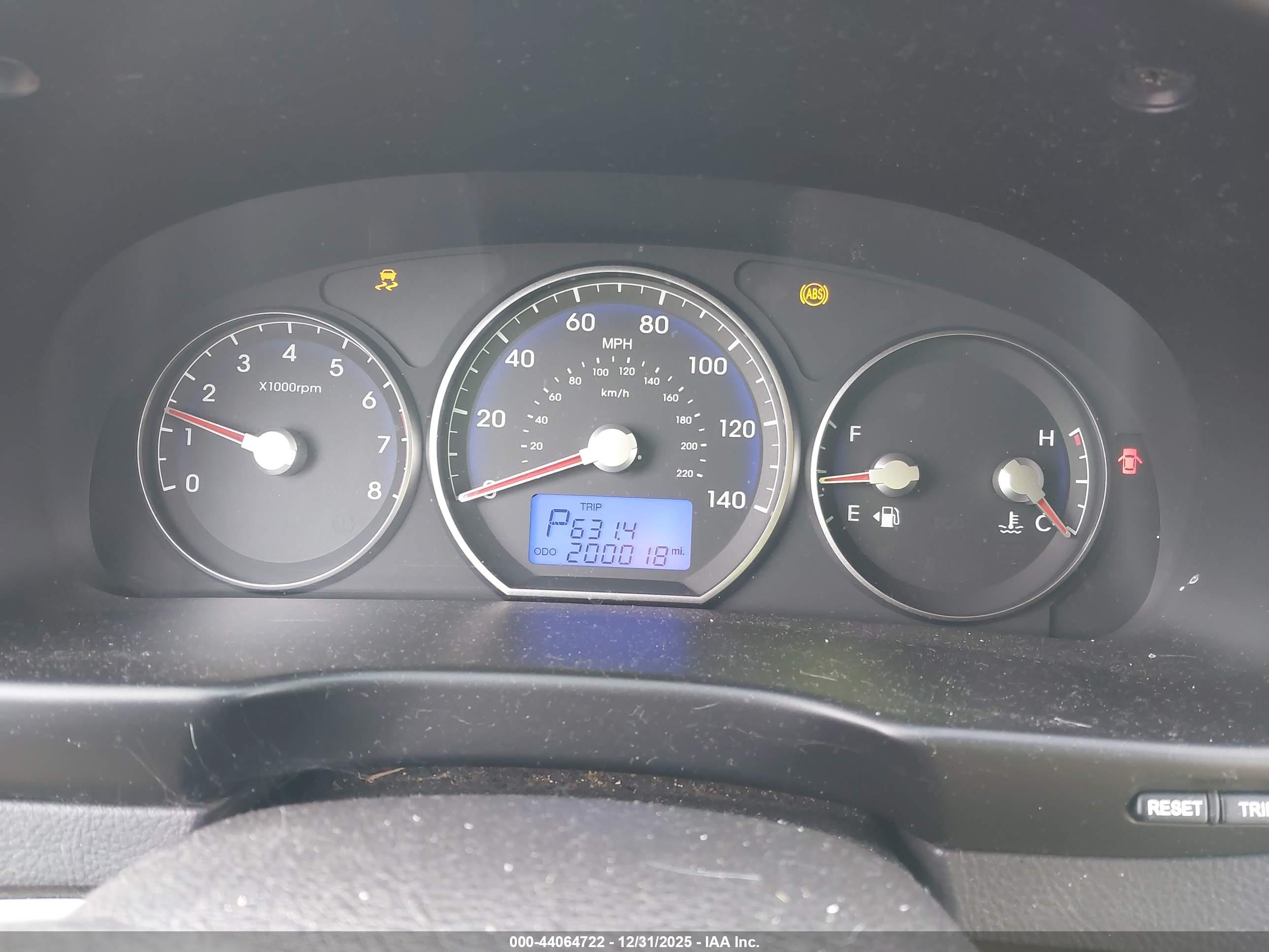 HYUNDAI SANTA image 7
