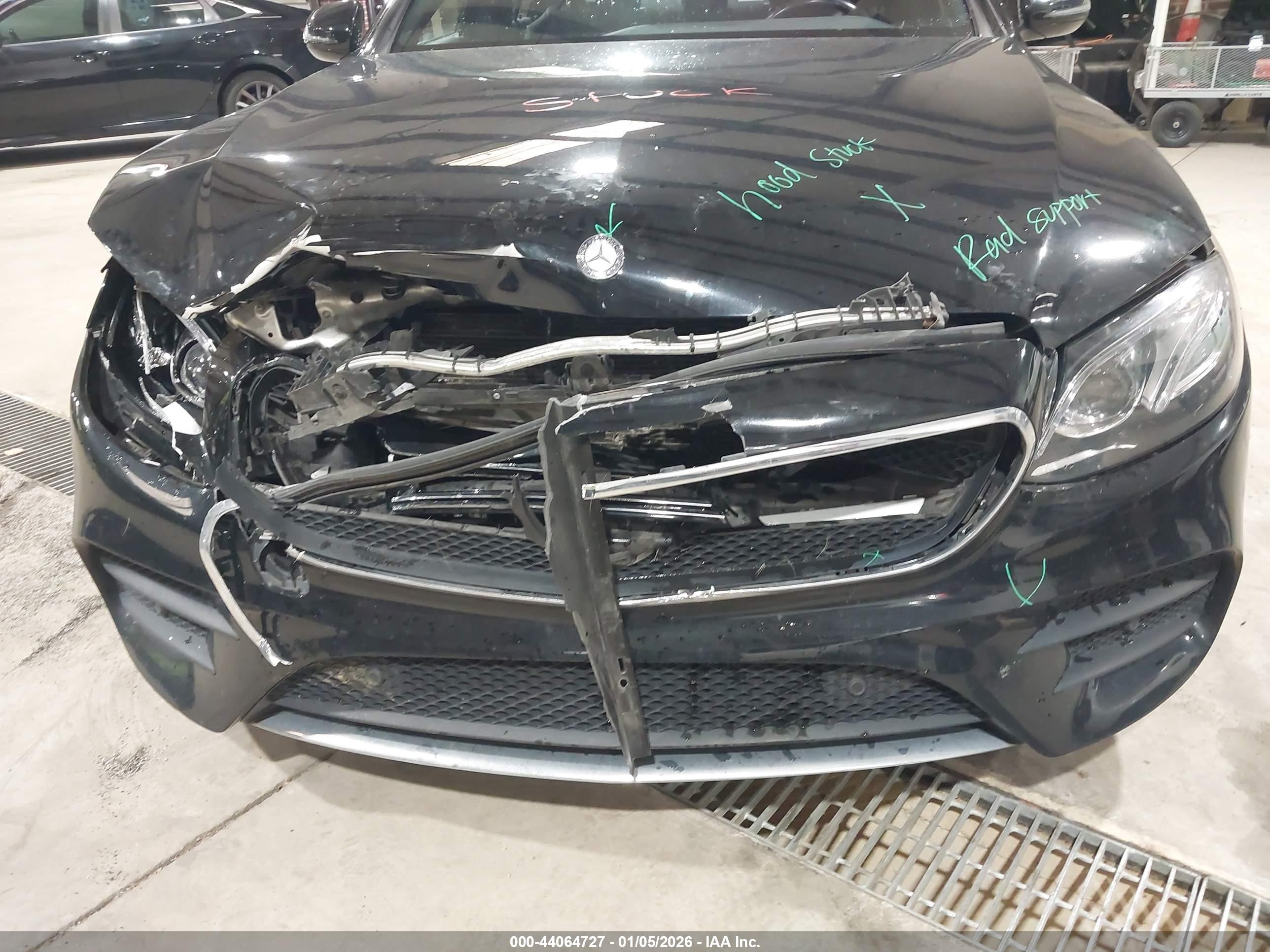 MERCEDES-BENZ E image 6