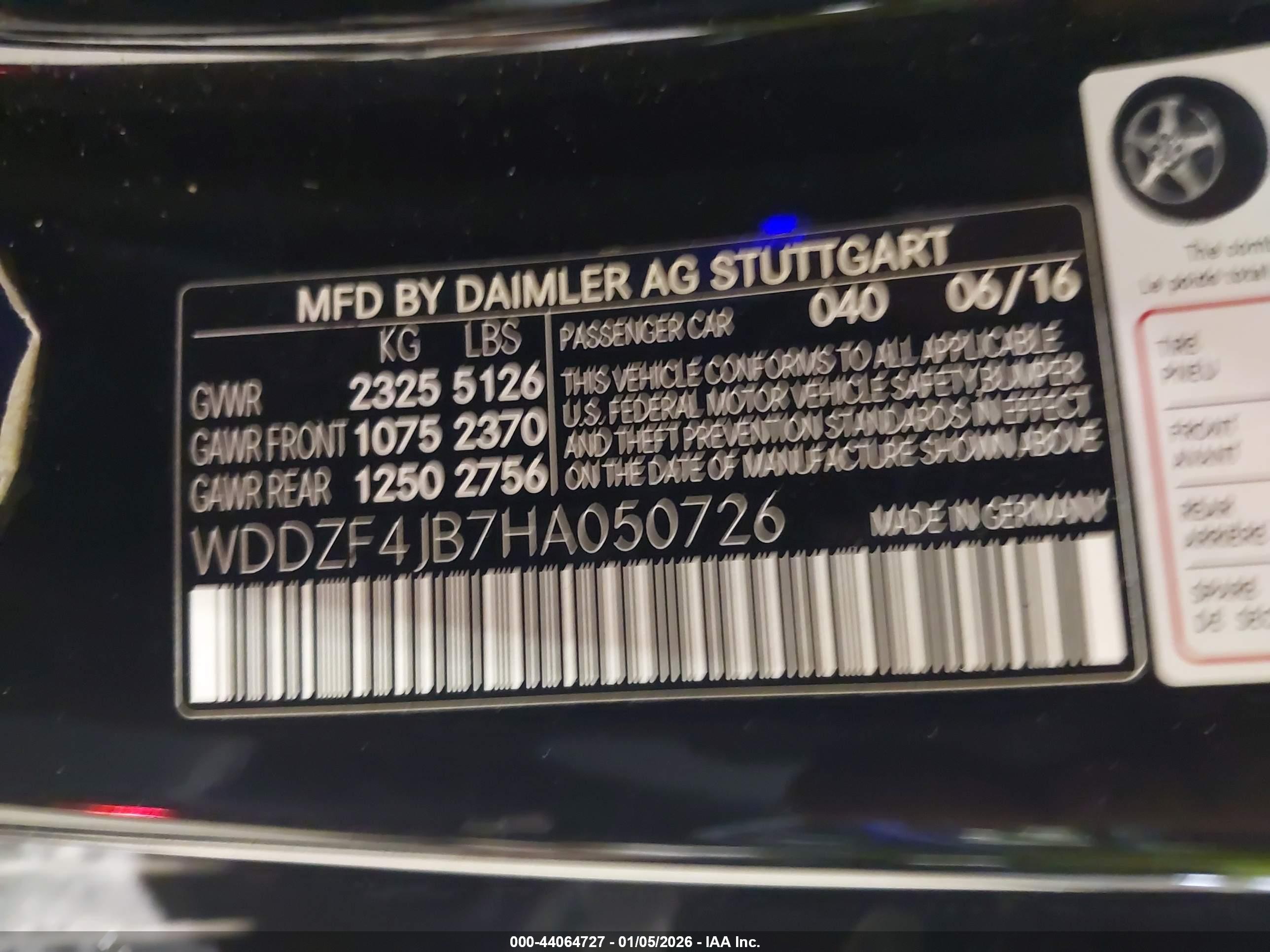 MERCEDES-BENZ E image 9