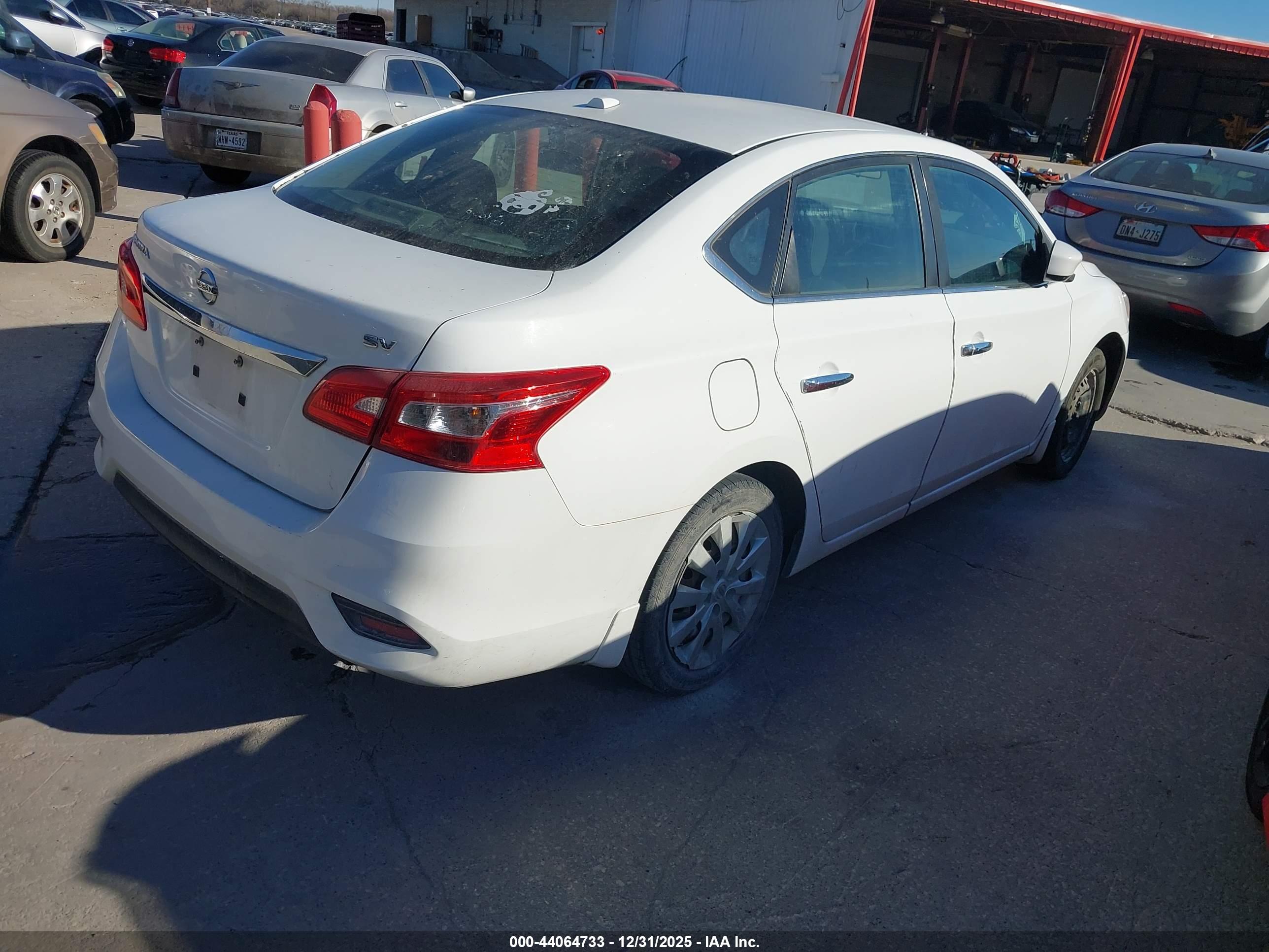 NISSAN SENTRA image 4