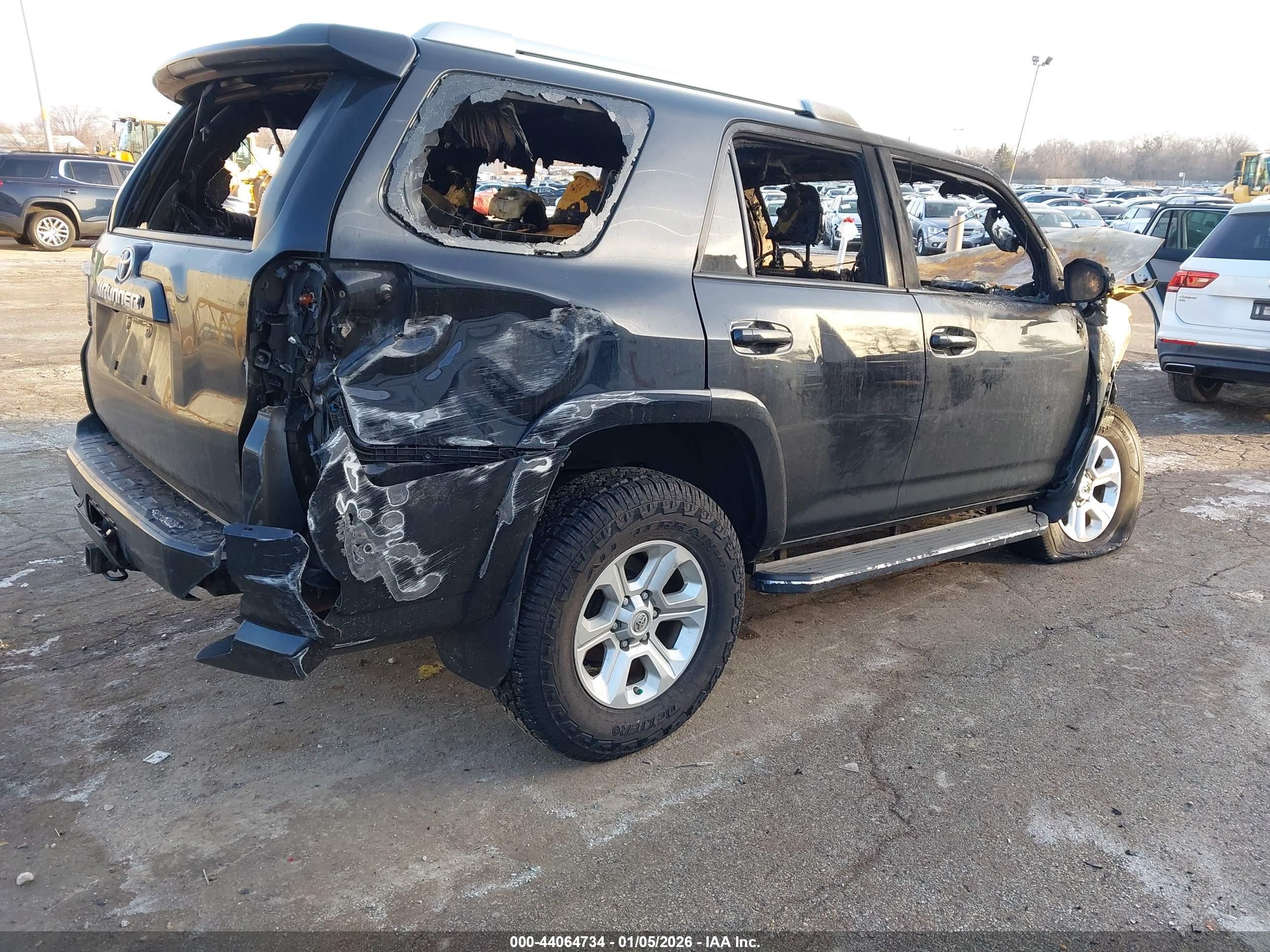 TOYOTA 4RUNNER image 4