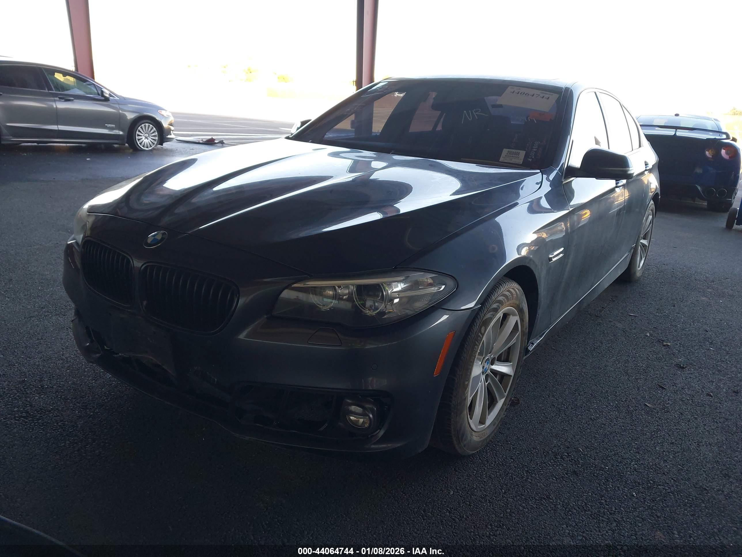 BMW 528I image 2