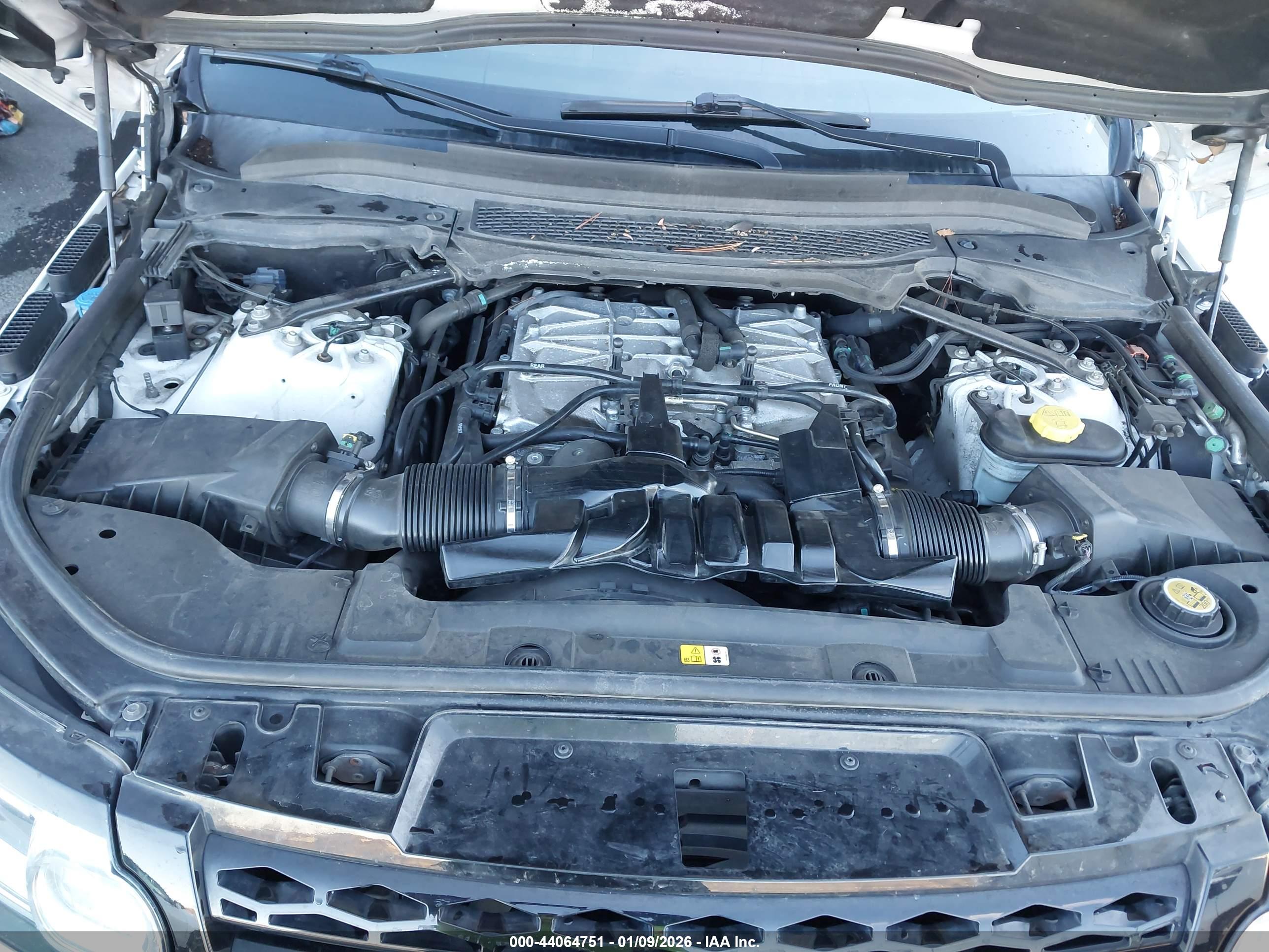 LAND ROVER image 10