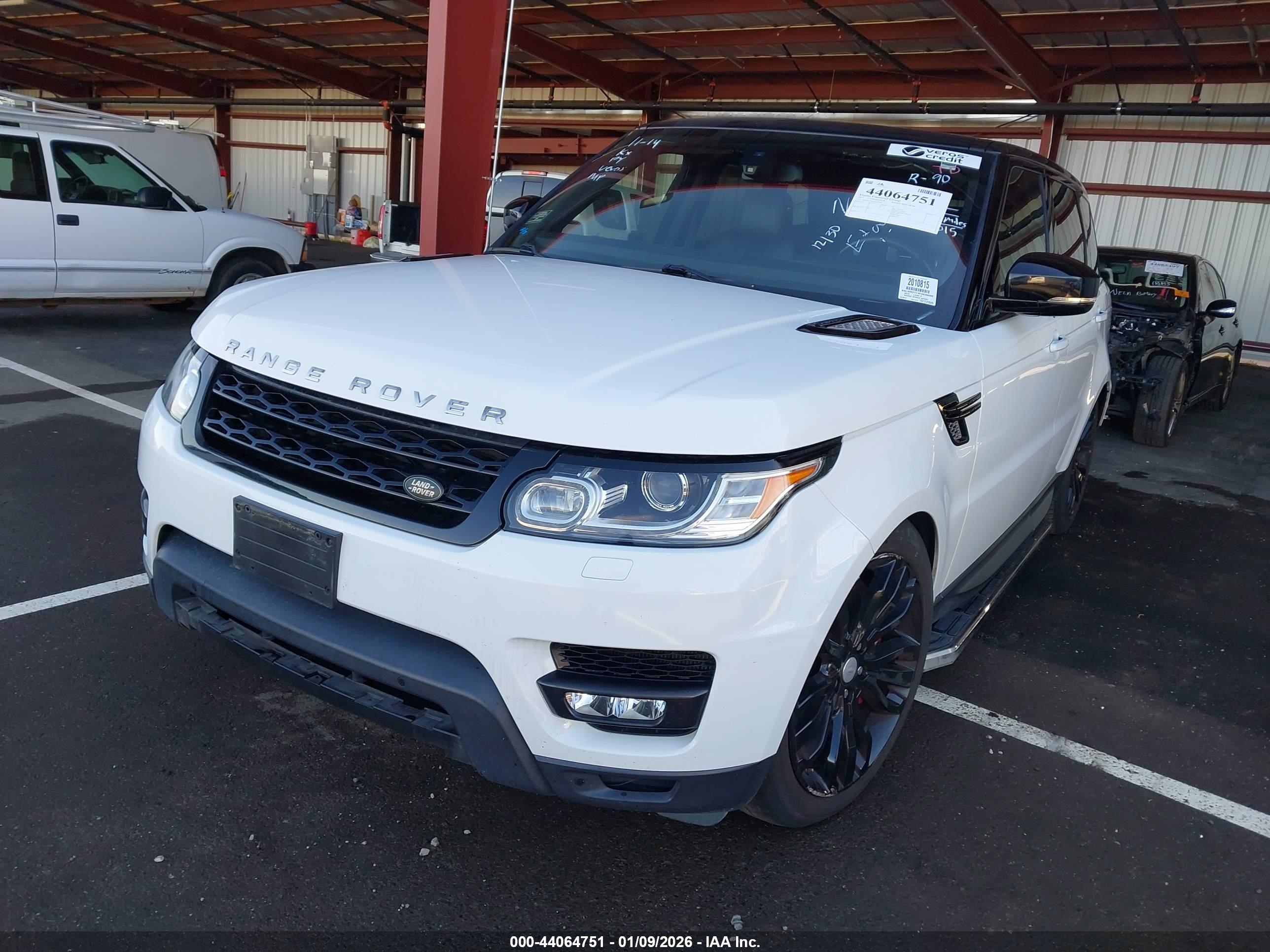 LAND ROVER image 2