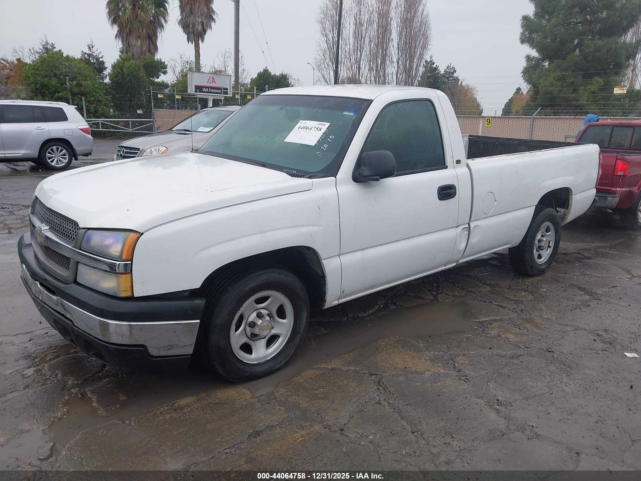 CHEVROLET SILVERADO image 2