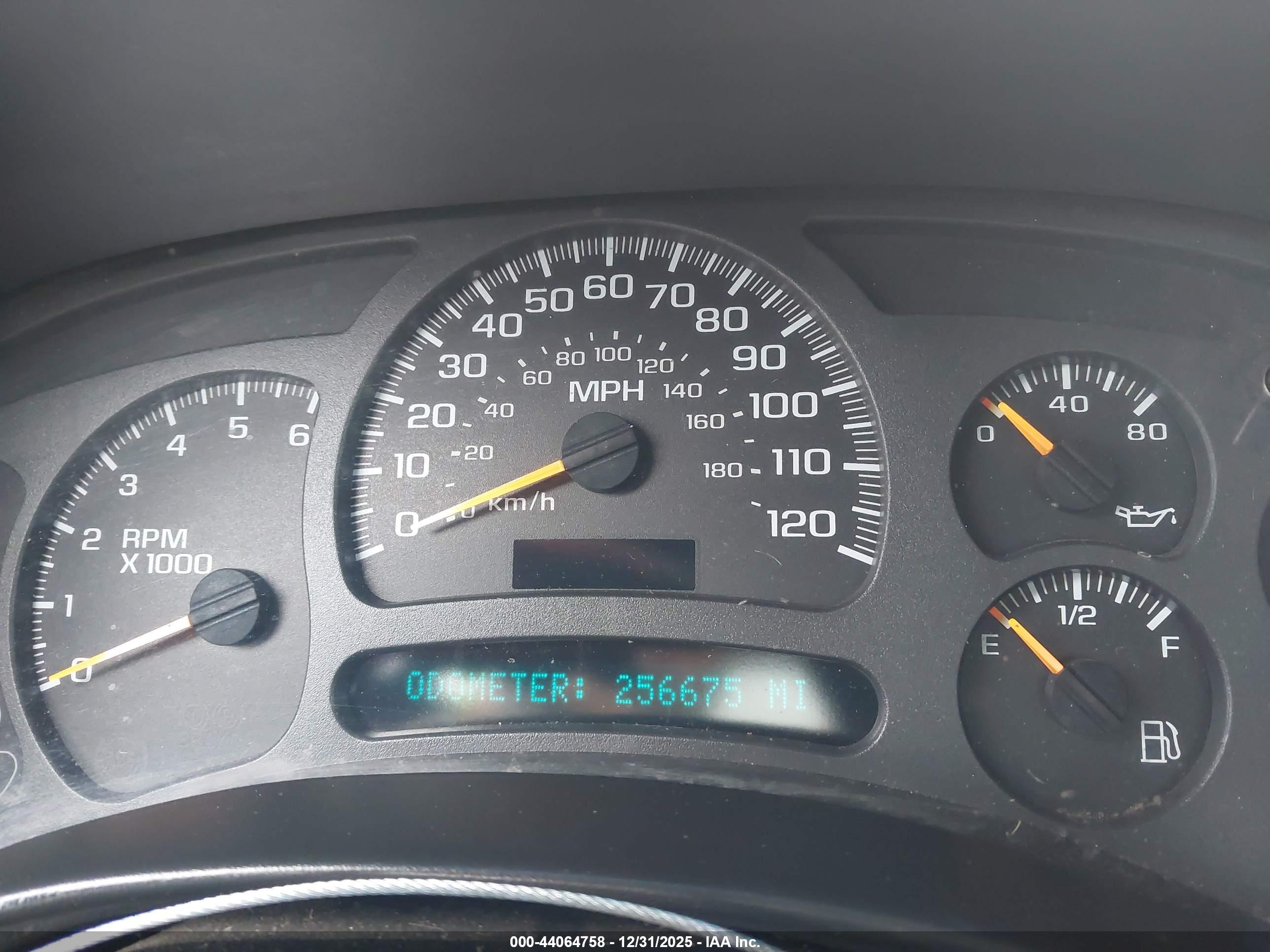 CHEVROLET SILVERADO image 7