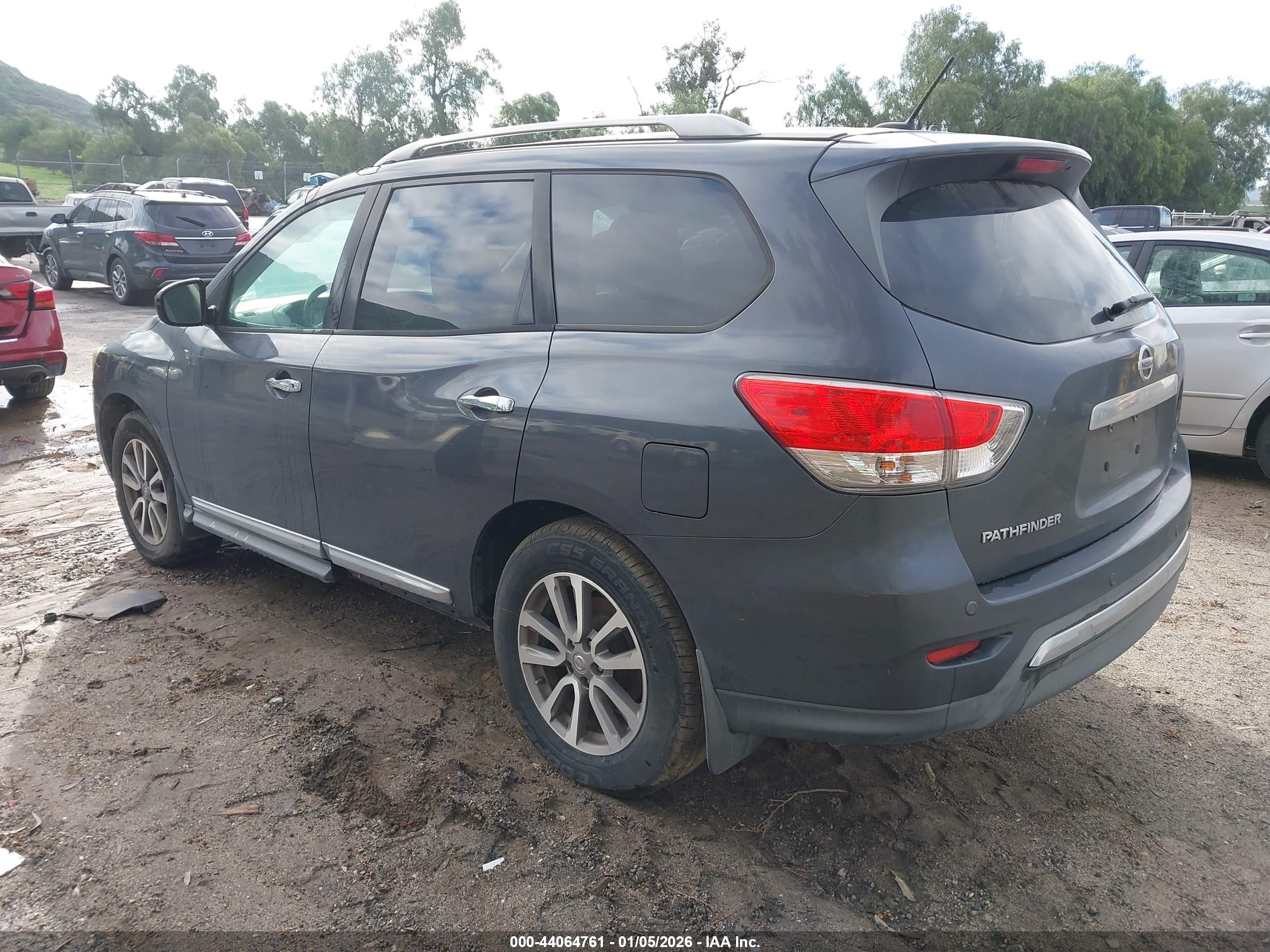 NISSAN PATHFINDER image 3