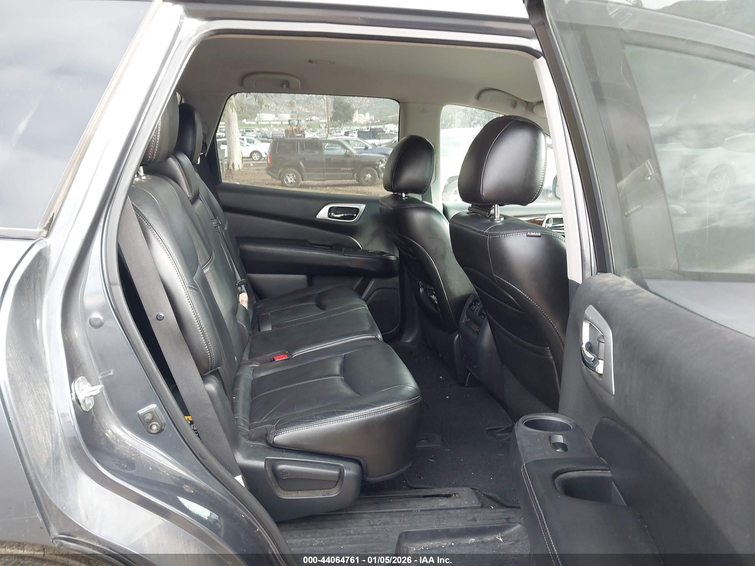 NISSAN PATHFINDER image 8