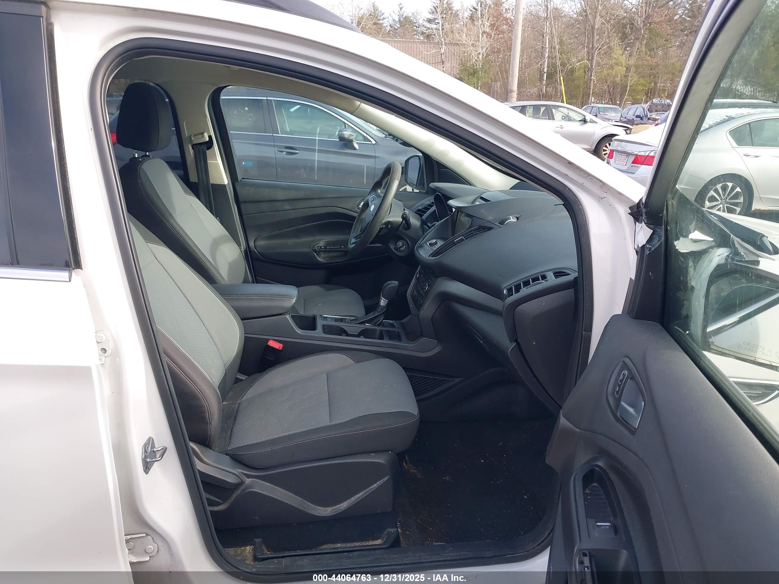 FORD ESCAPE image 5