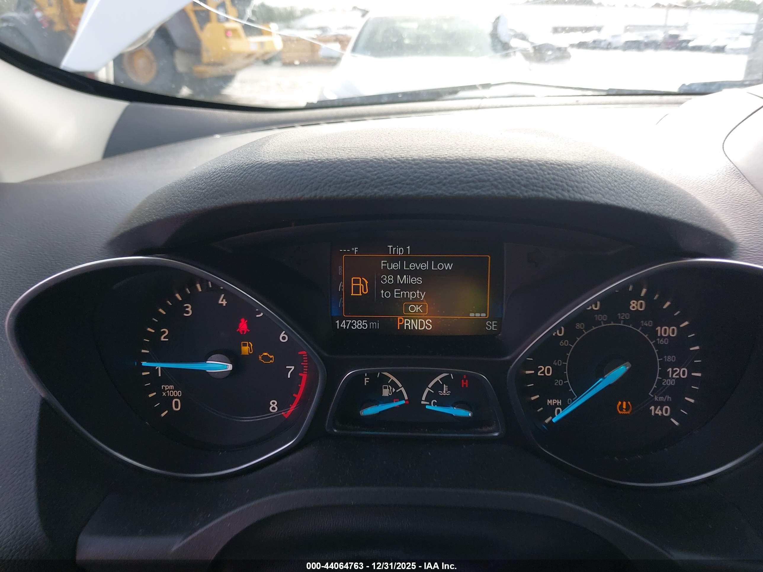 FORD ESCAPE image 7