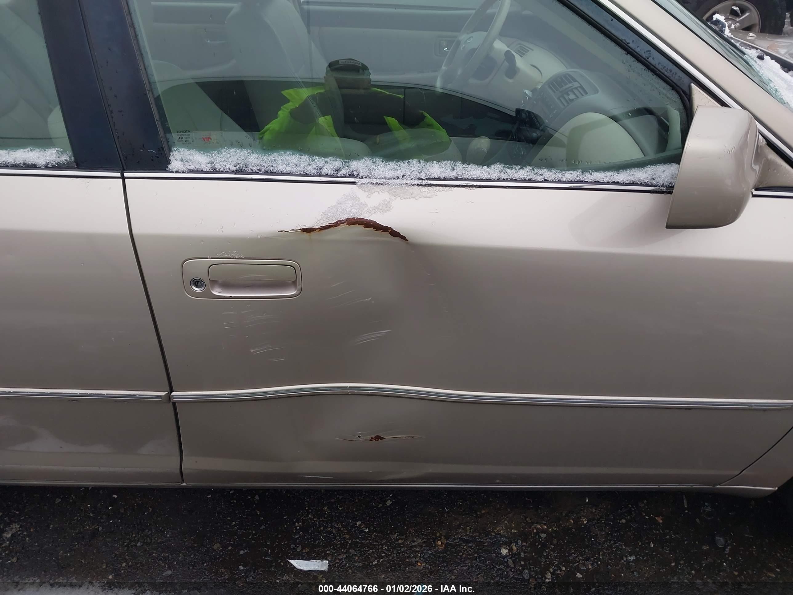 TOYOTA AVALON image 6