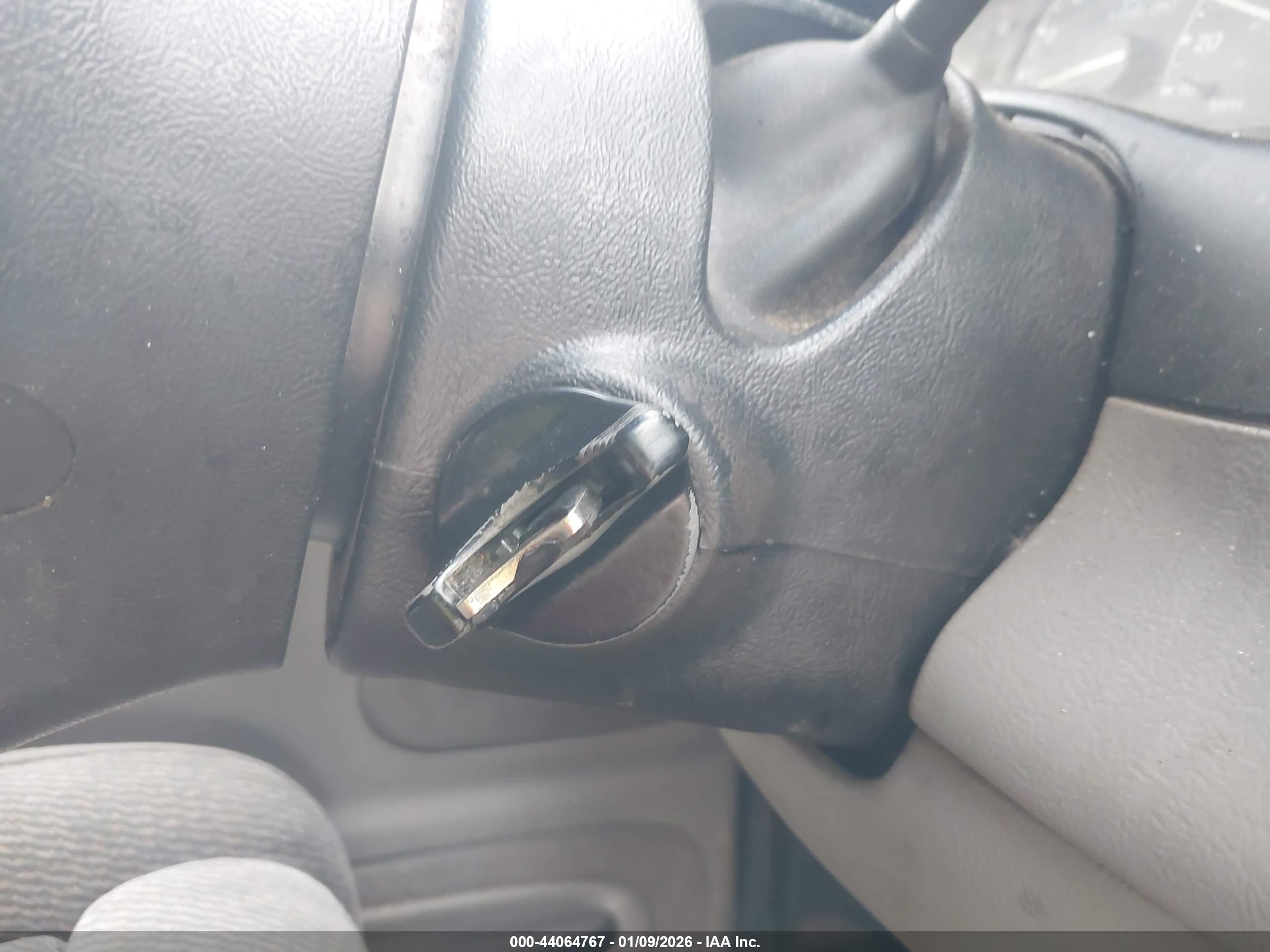 FORD EXPLORER image 11