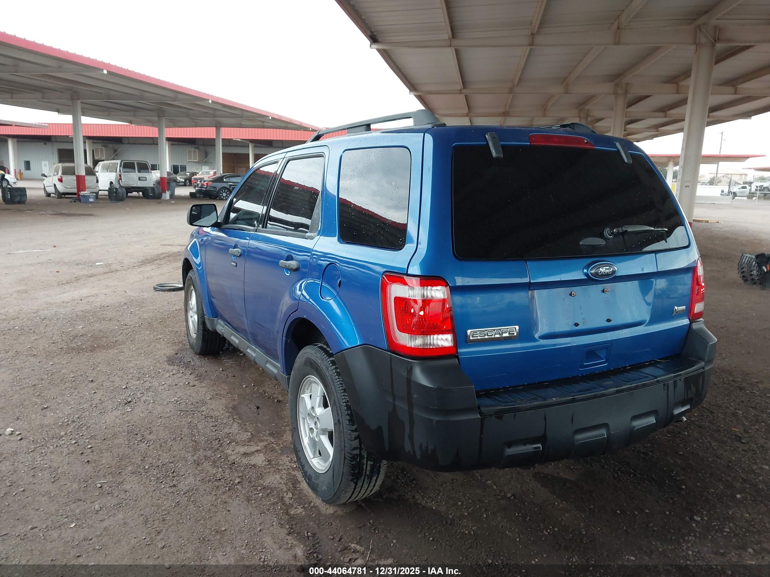 FORD ESCAPE image 3