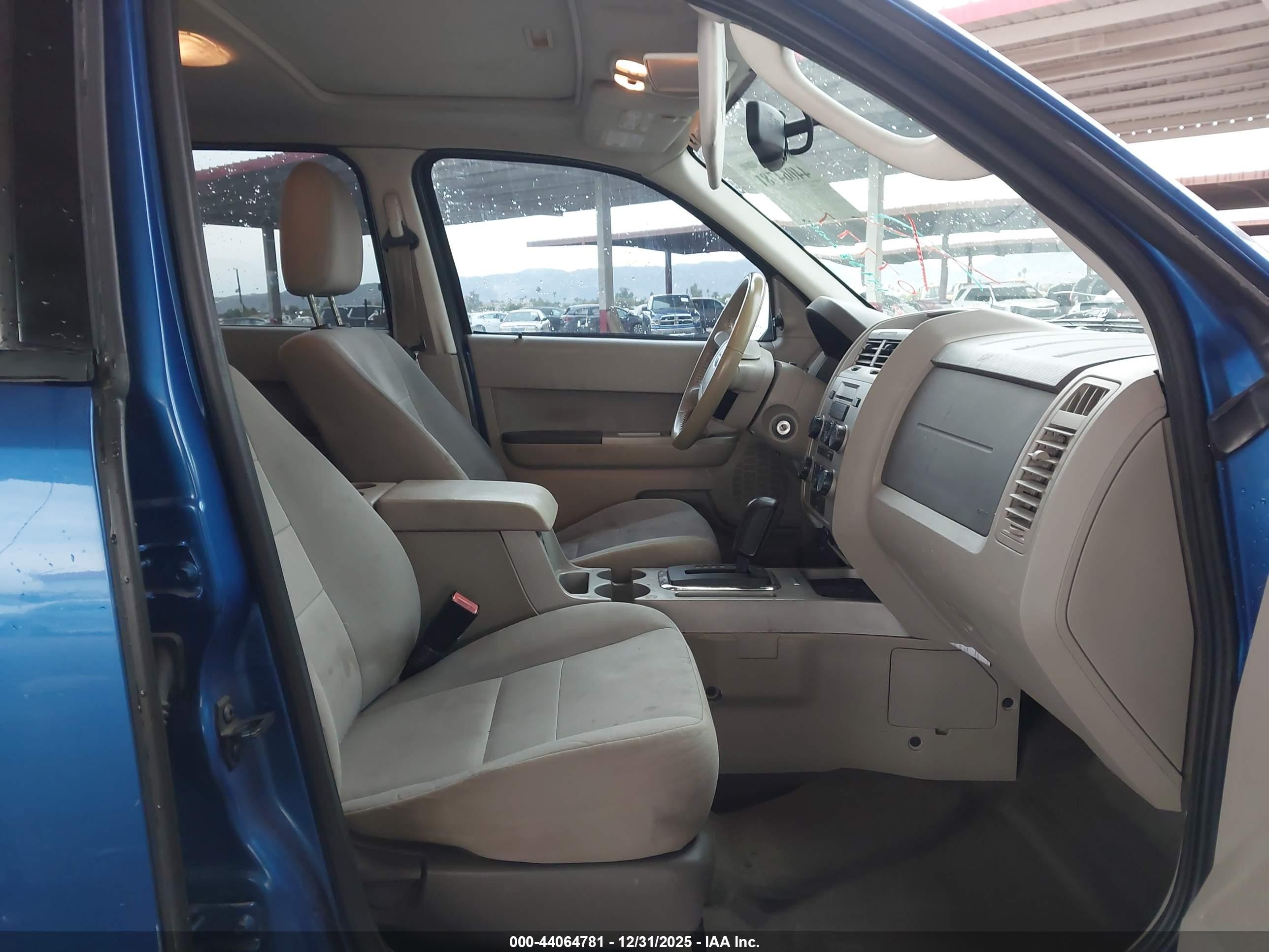 FORD ESCAPE image 5