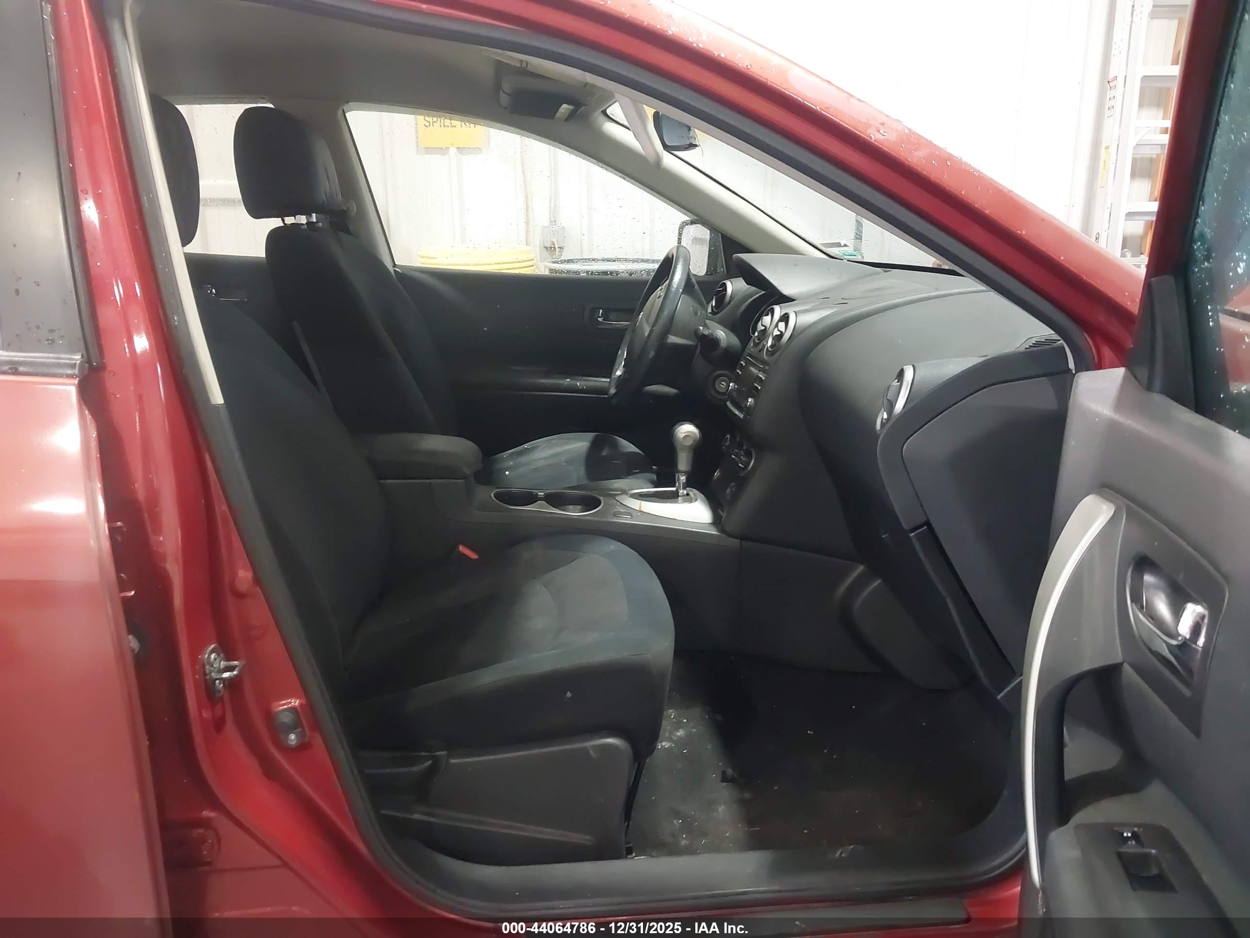 NISSAN ROGUE image 5