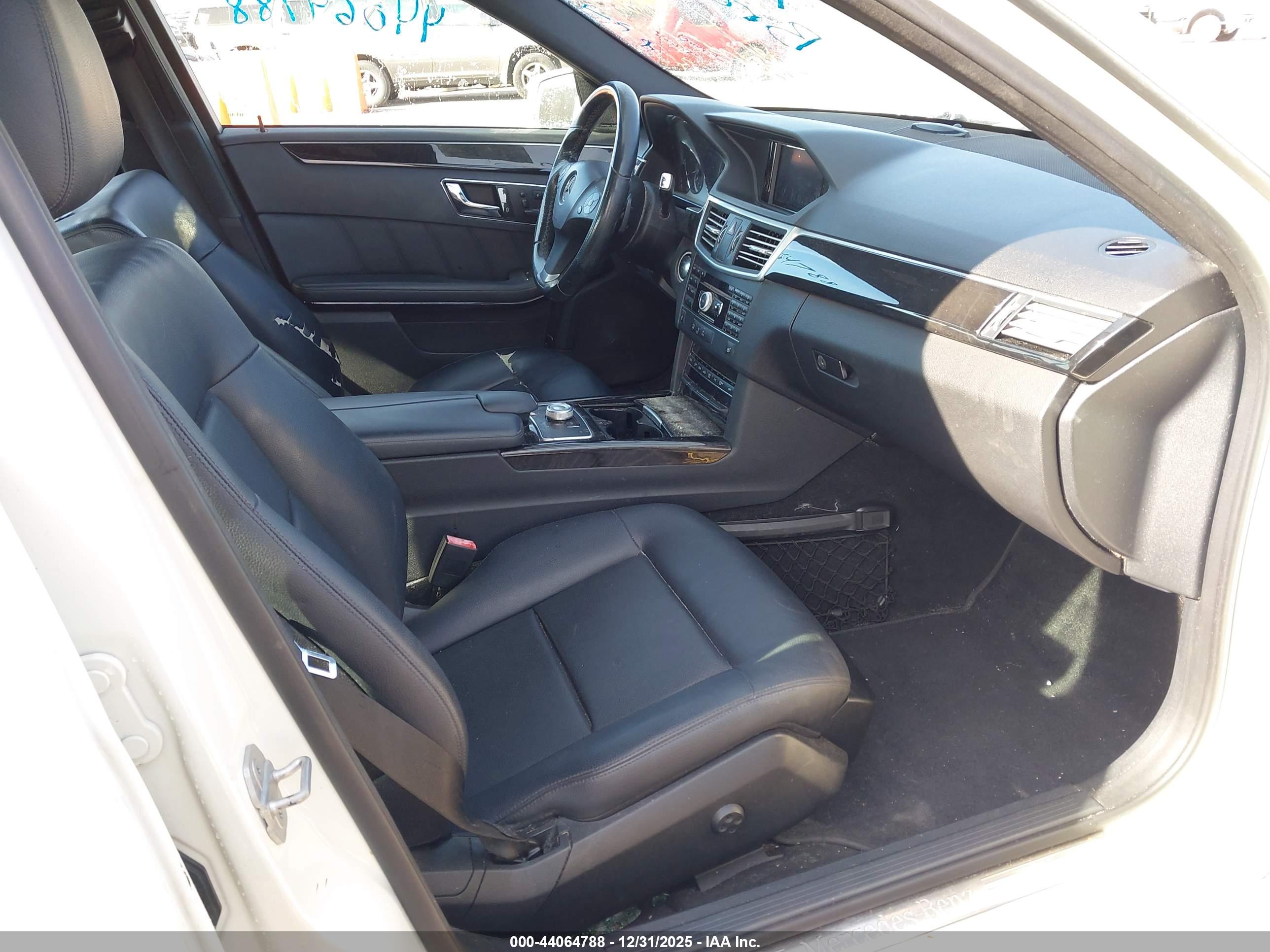 MERCEDES-BENZ E image 5