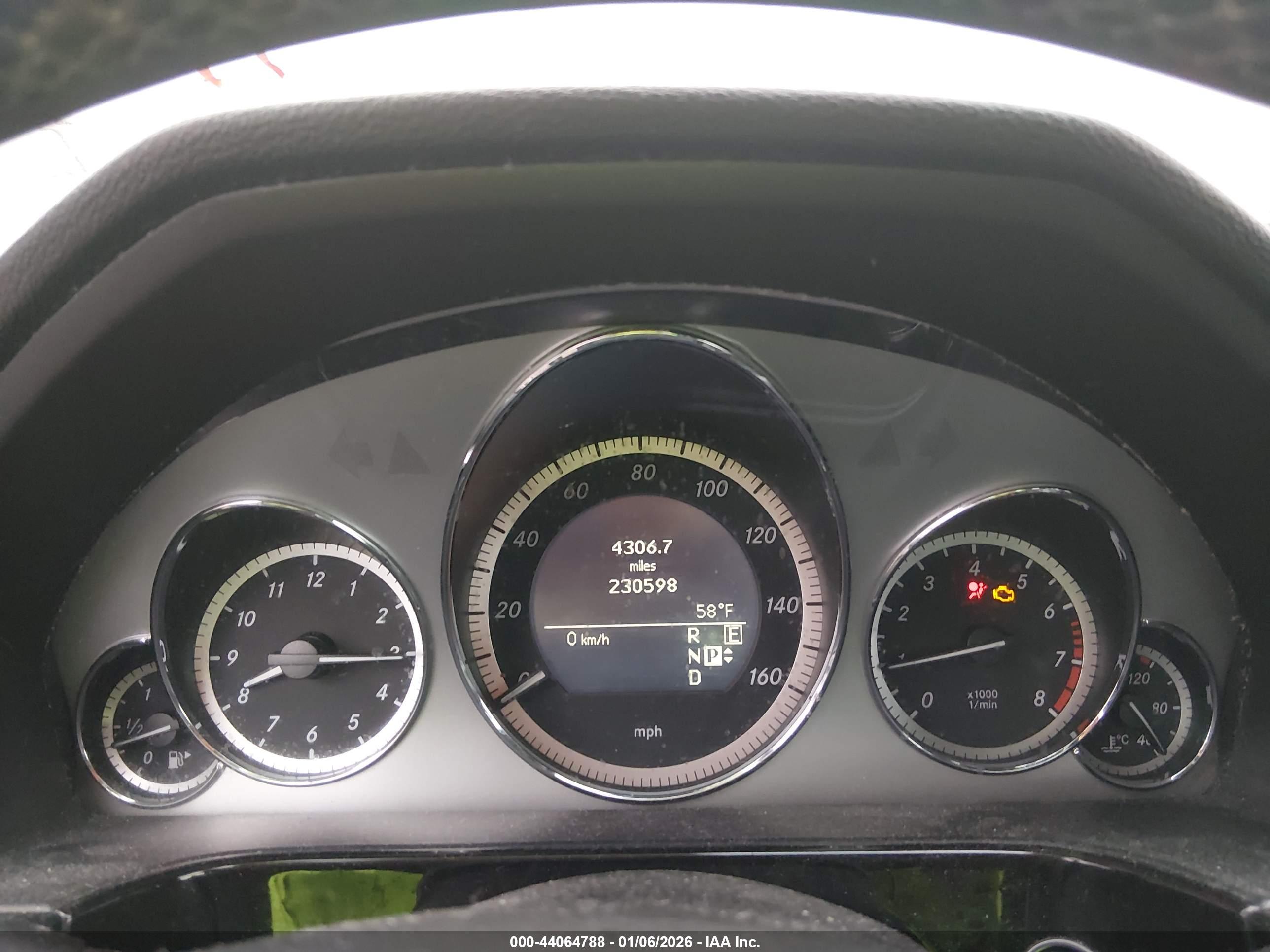 MERCEDES-BENZ E image 7