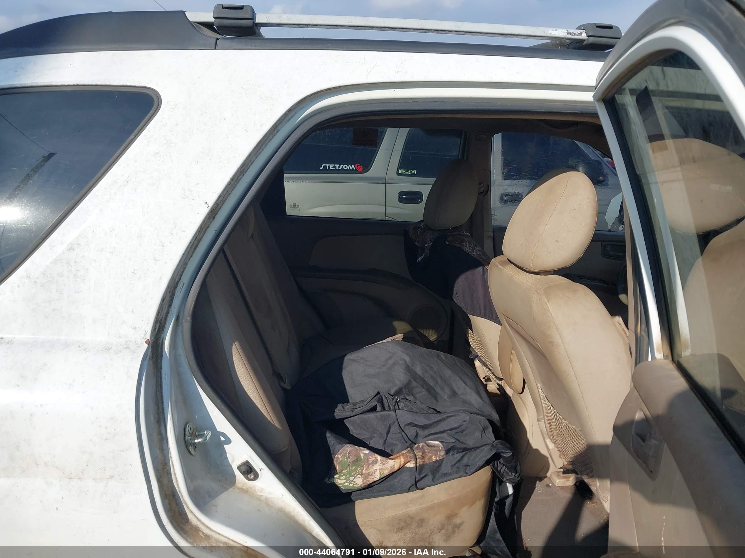 KIA SPORTAGE image 8