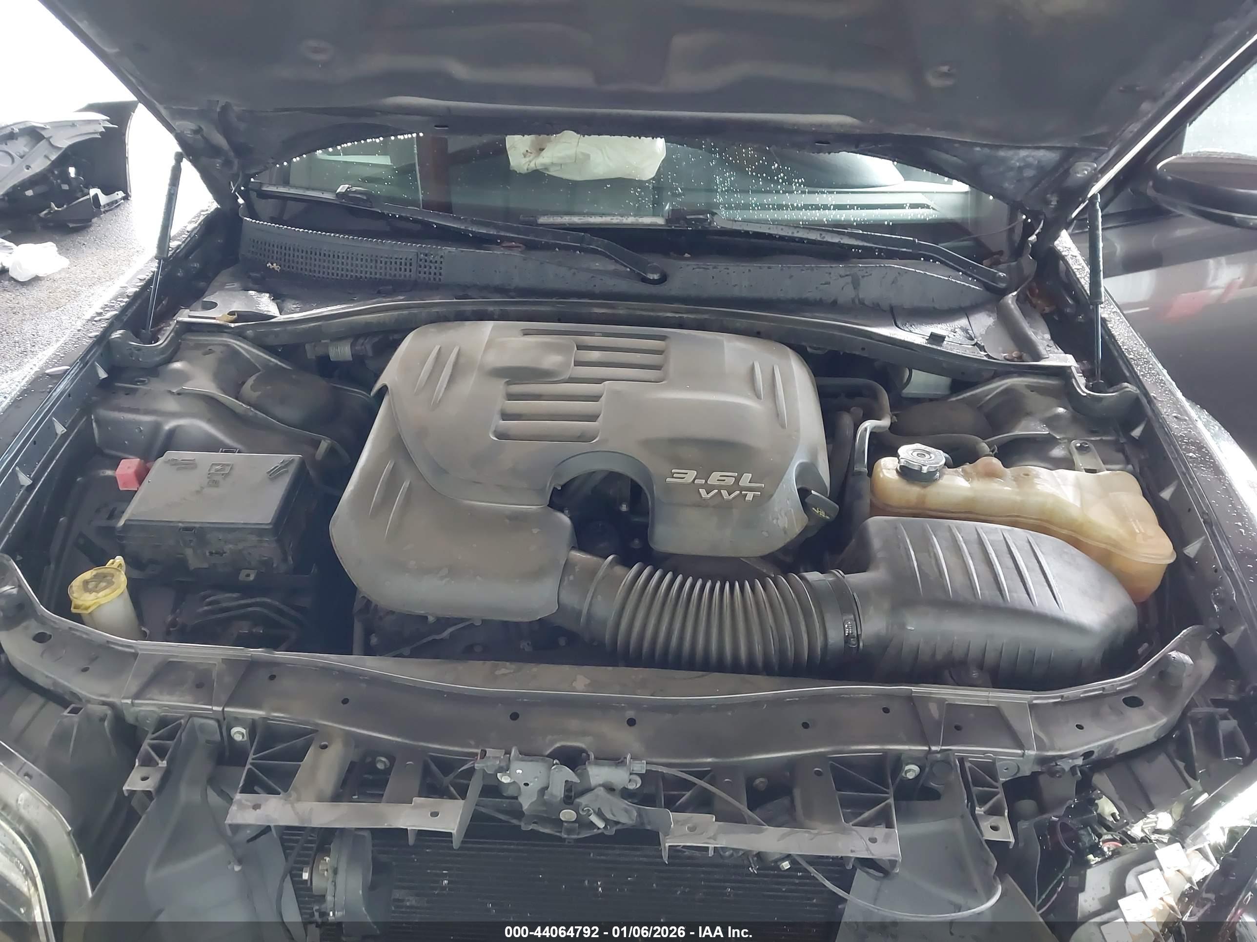 CHRYSLER 300 image 10