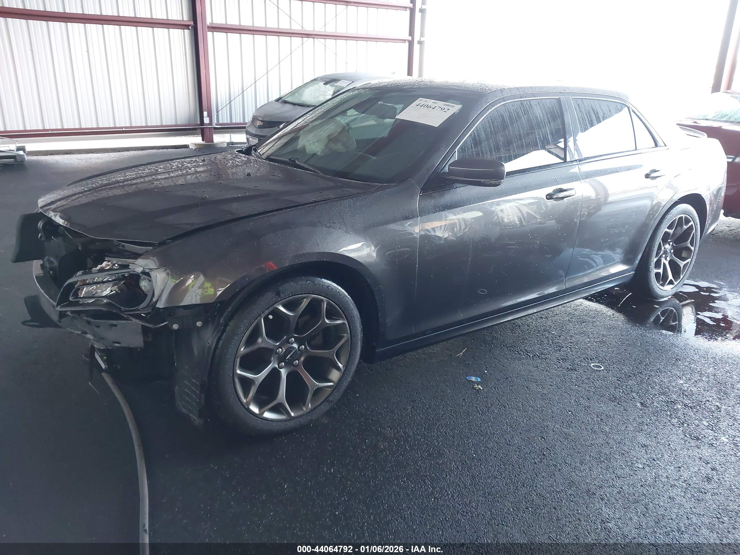 CHRYSLER 300 image 2