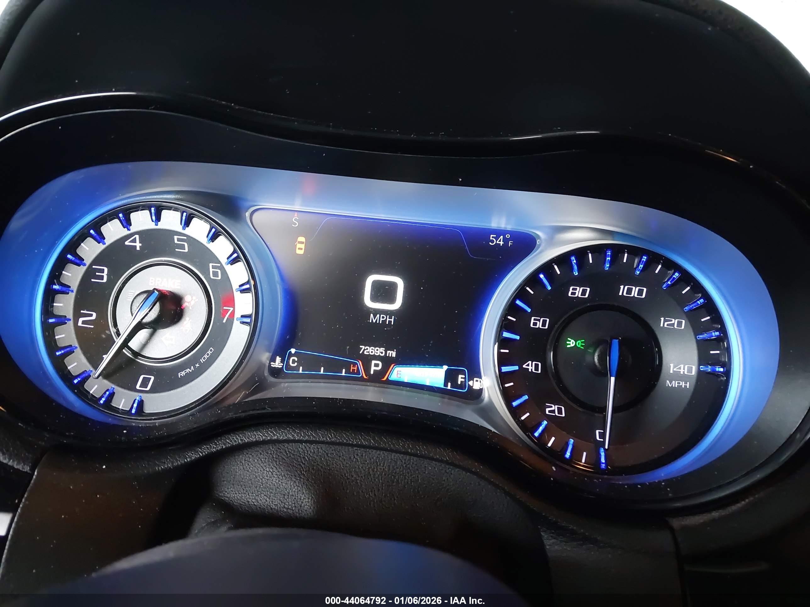 CHRYSLER 300 image 7