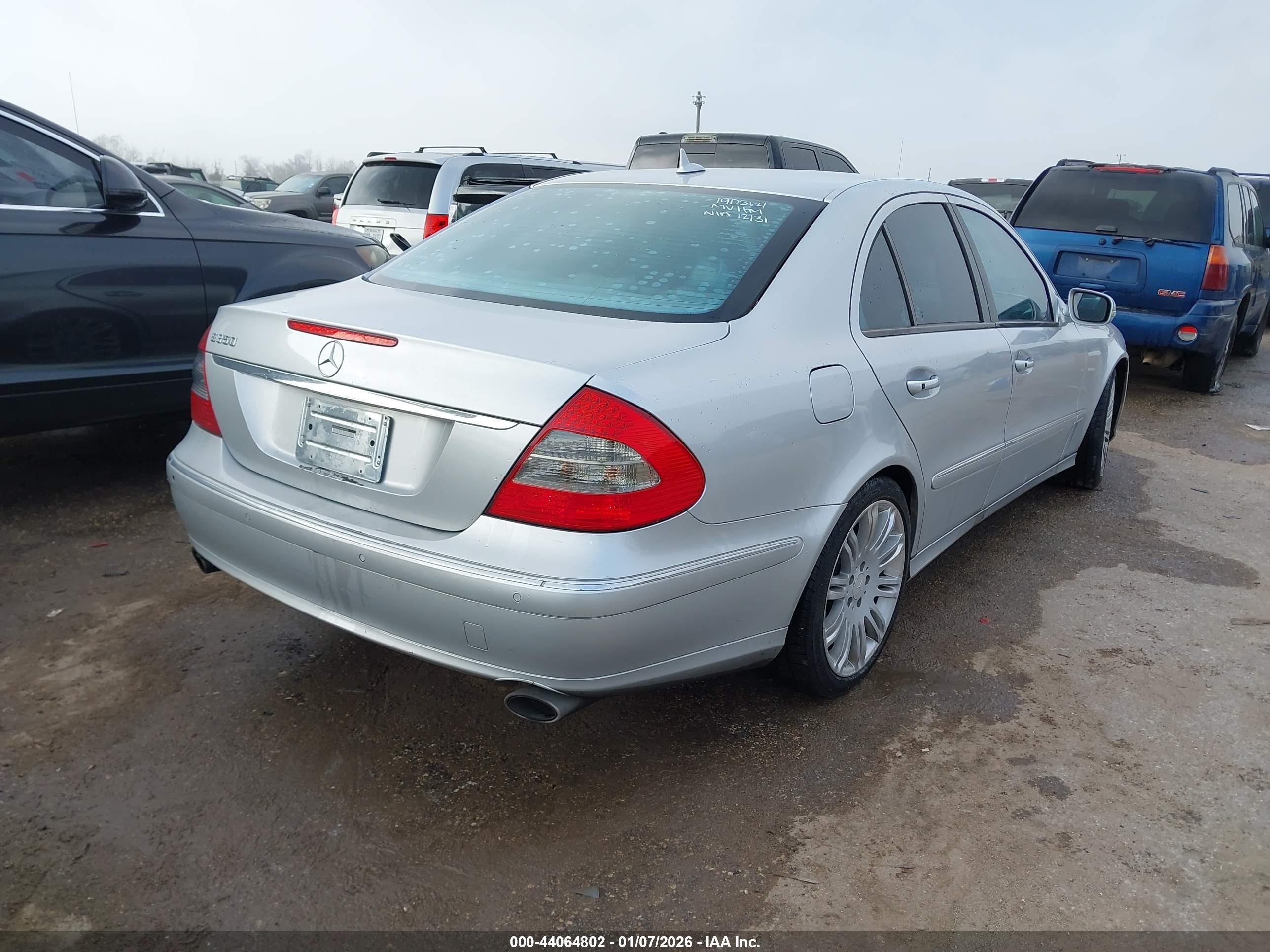 MERCEDES-BENZ E image 4