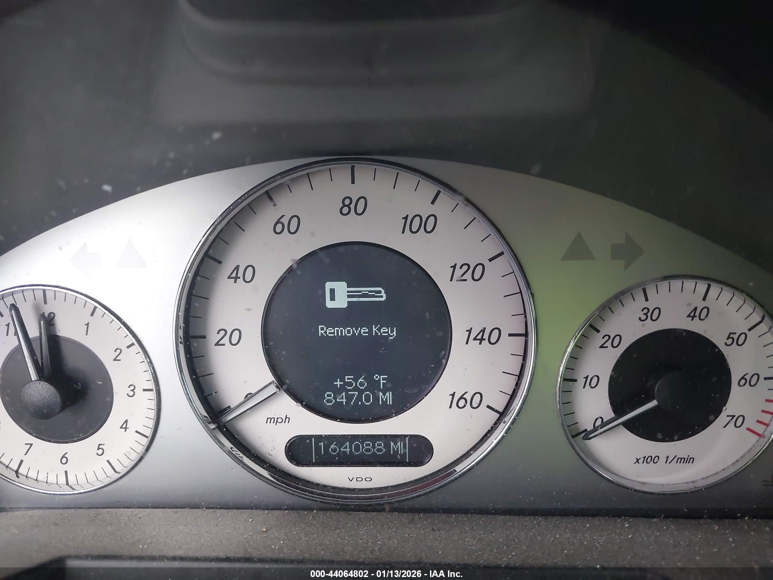 MERCEDES-BENZ E image 7