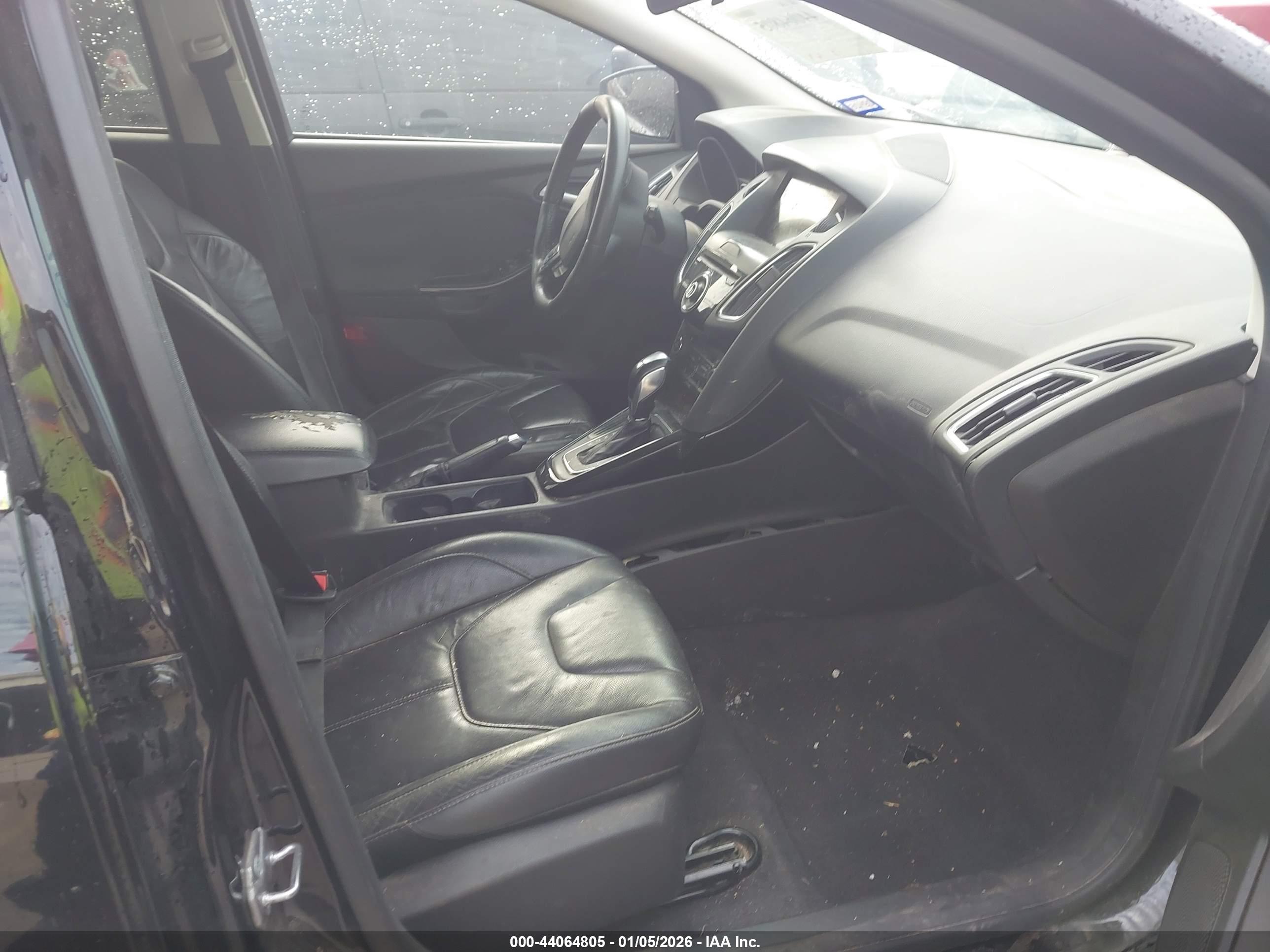 FORD FOCUS image 5