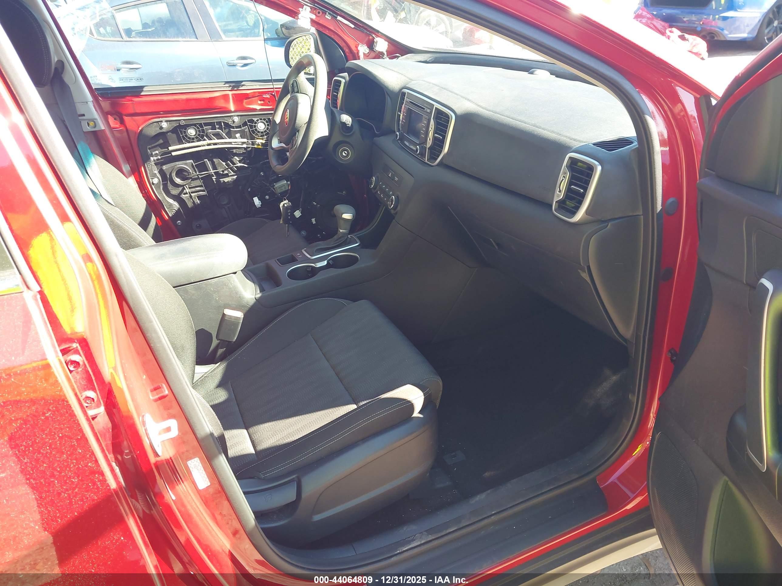 KIA SPORTAGE image 5