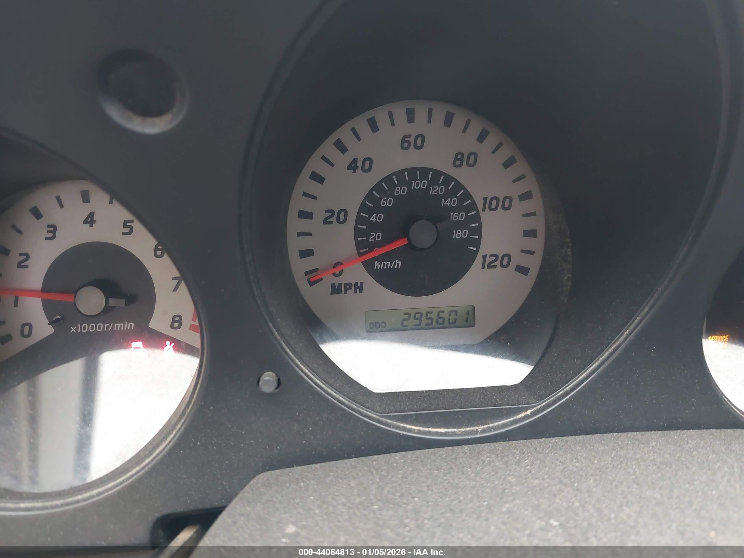 NISSAN FRONTIER image 7