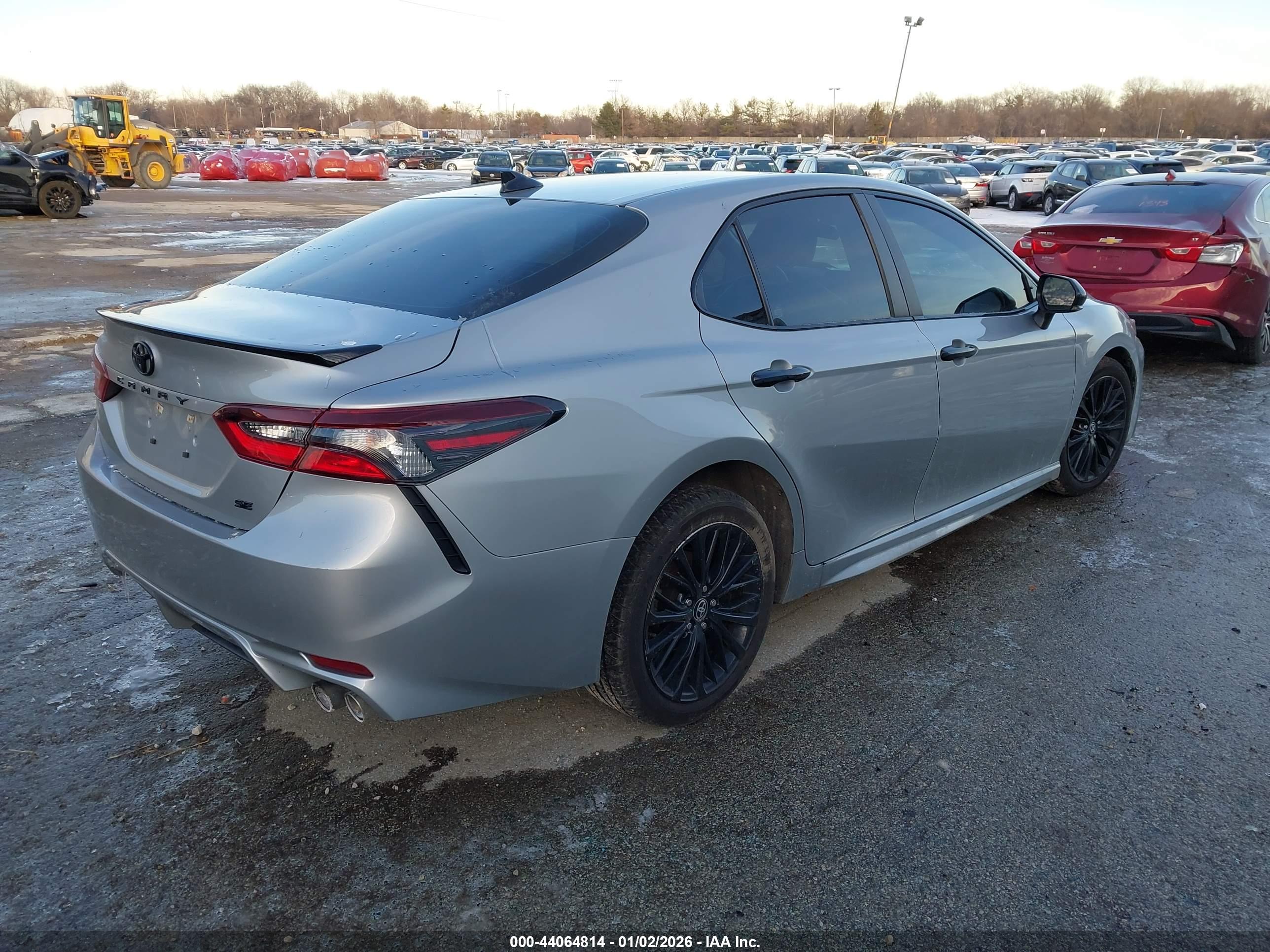 TOYOTA CAMRY image 4